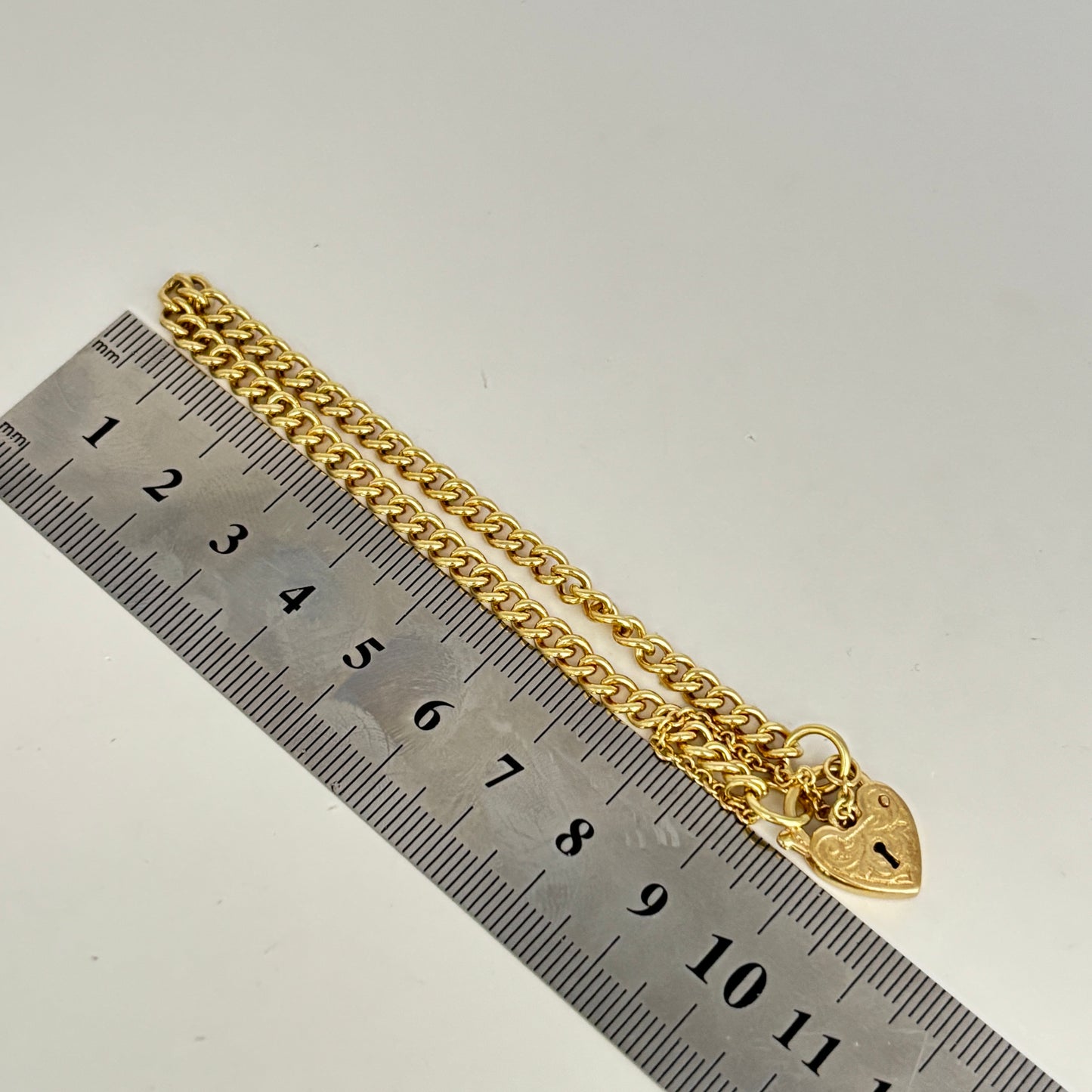 GOLD DEAL | 9ct (9K) Refurbished Soft Curb Link Bracelet with Heart Padlock Length 18cm