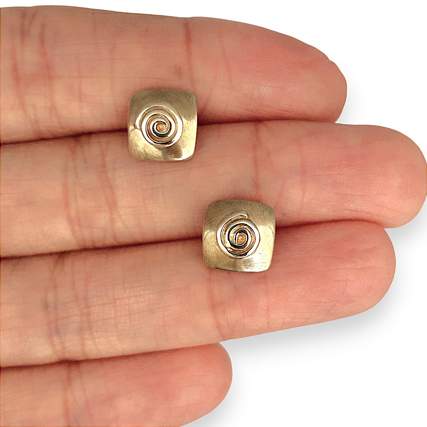 GOLD DEAL | 9ct (9K) Gold Orbit Edge Earrings – Vintage Elegance