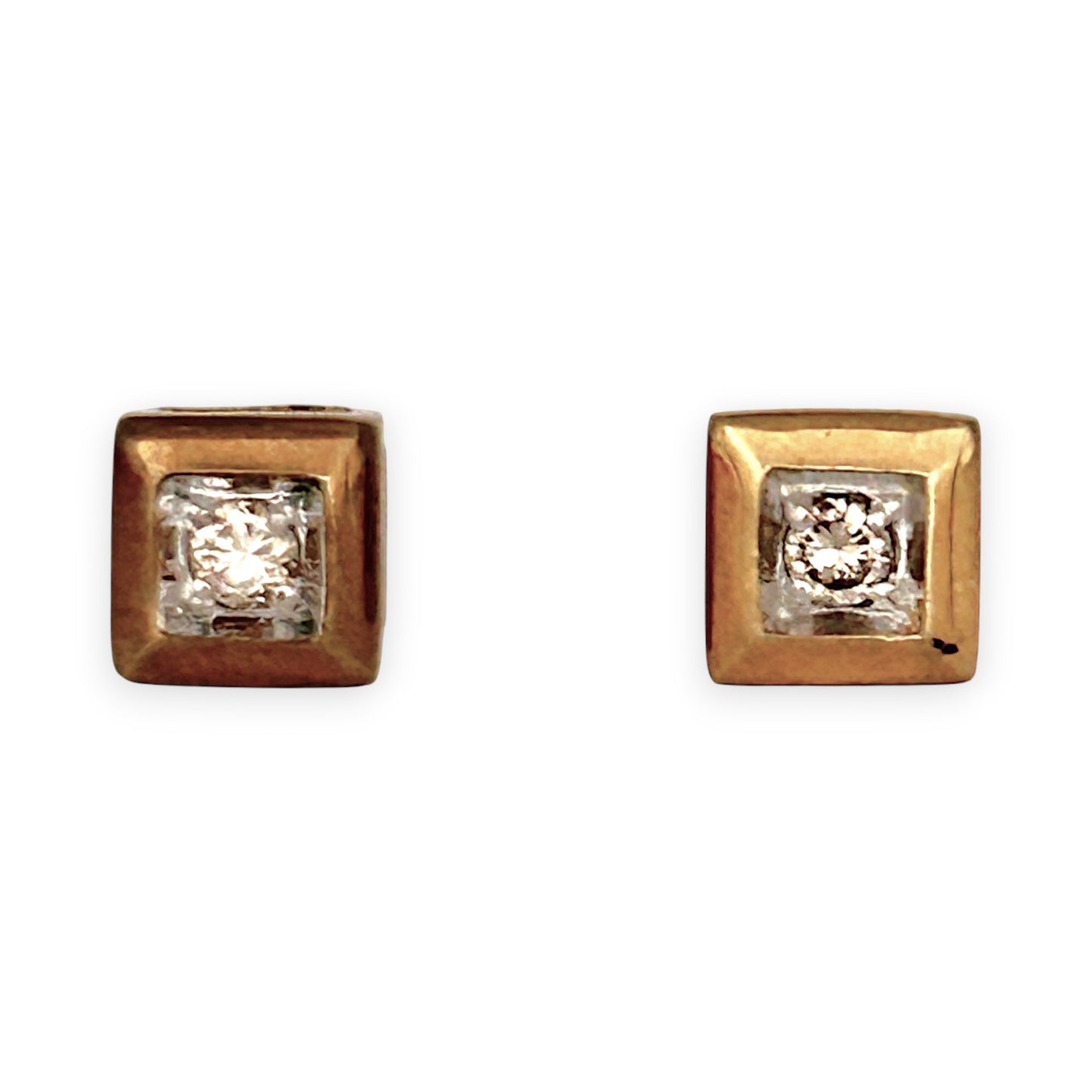 GOLD DEAL | 9ct (9K) Gold Golden Frame – Diamond Stud Earrings