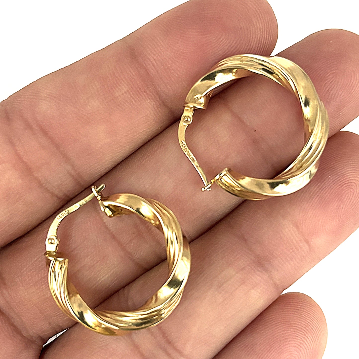 GOLD DEAL | 9ct (9K) Gold Twisted Gleam Hoop Earrings 24.4mm