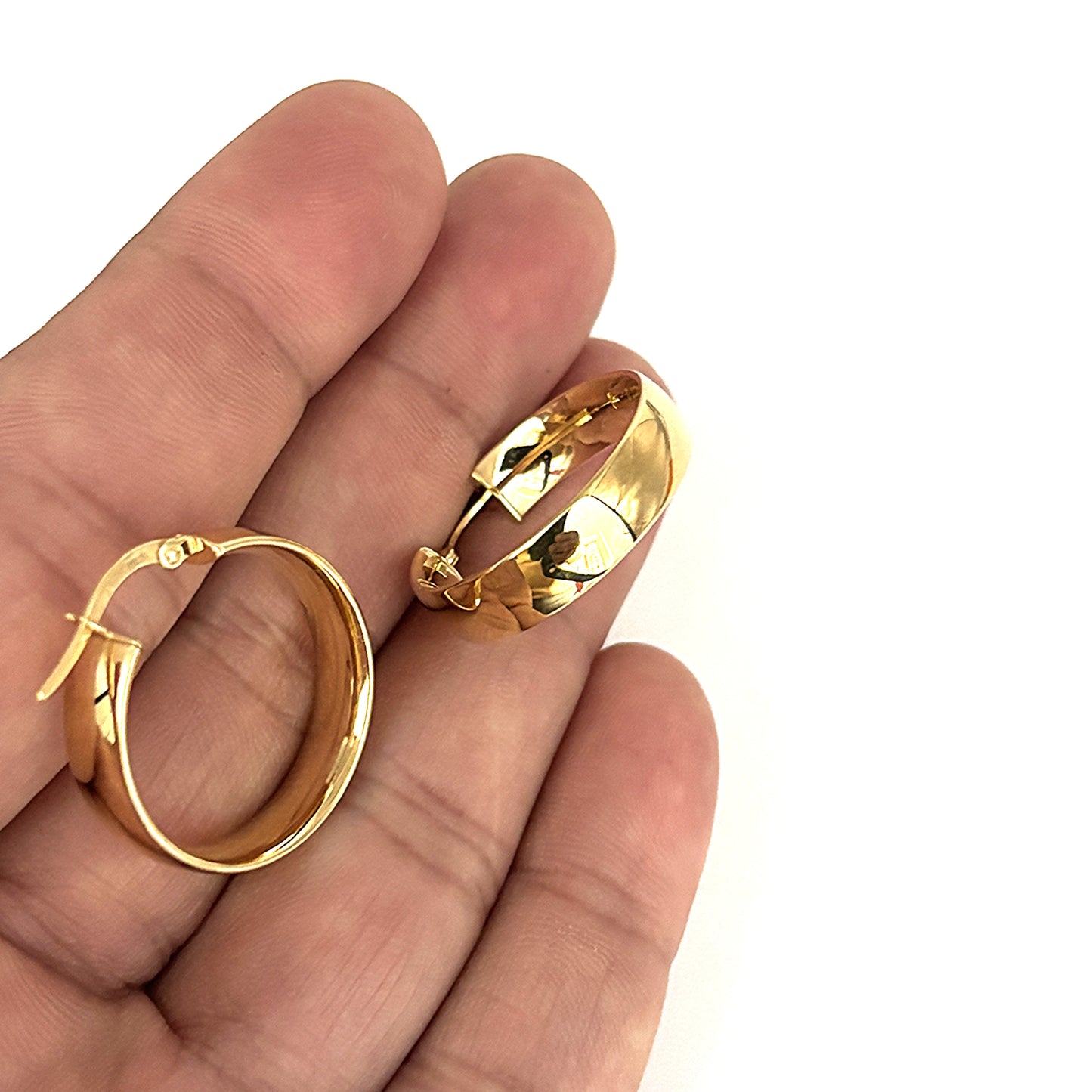 GOLD DEAL | 9ct (9K) Gold The Aurelia Hoop Earrings 23.8mm x 4.9mm