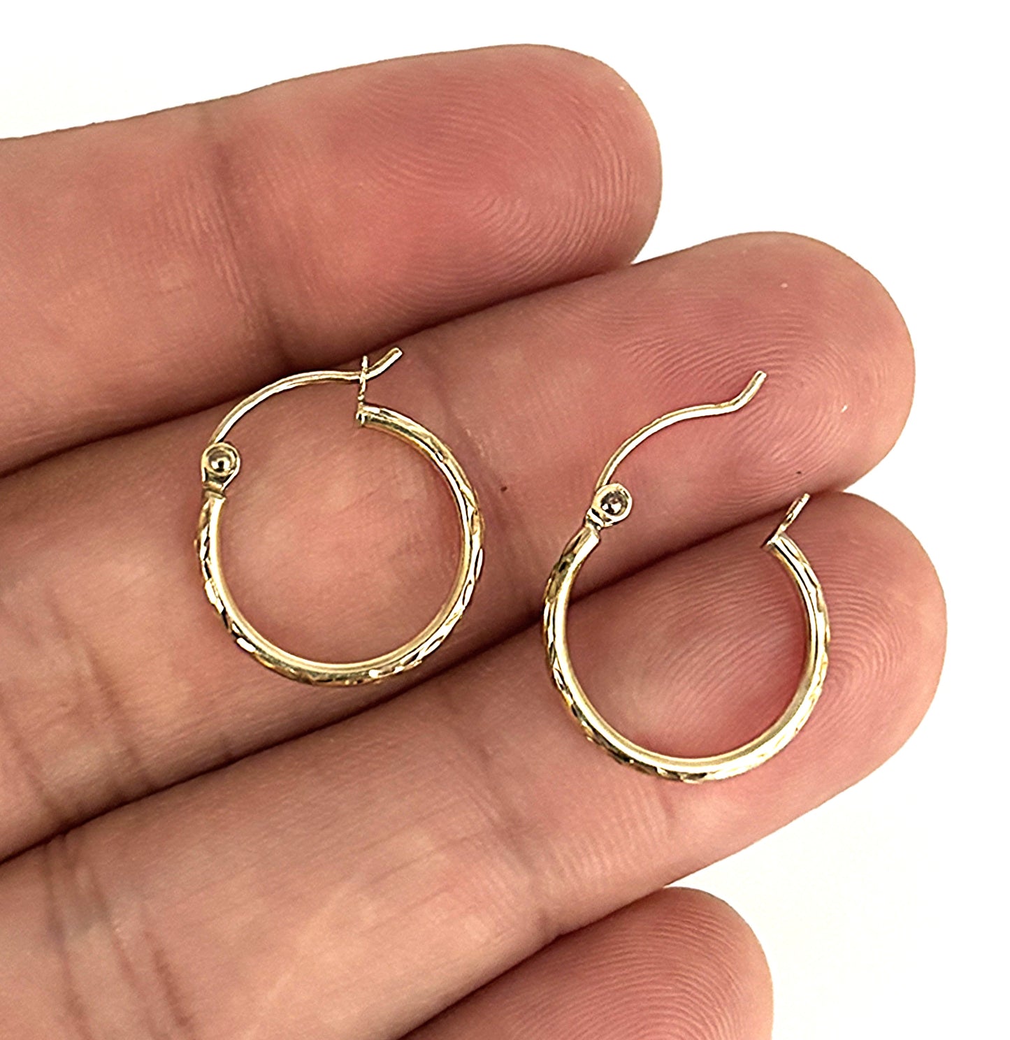 GOLD DEAL | 9ct (9K) Gold Everyday Textured Hoop Earrings 15.4mm