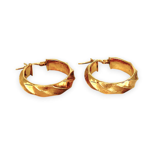 GOLD DEAL | 9ct (9K) Gold Sculpted Shine Hoop Earrings 23.7mm x 5.8mm