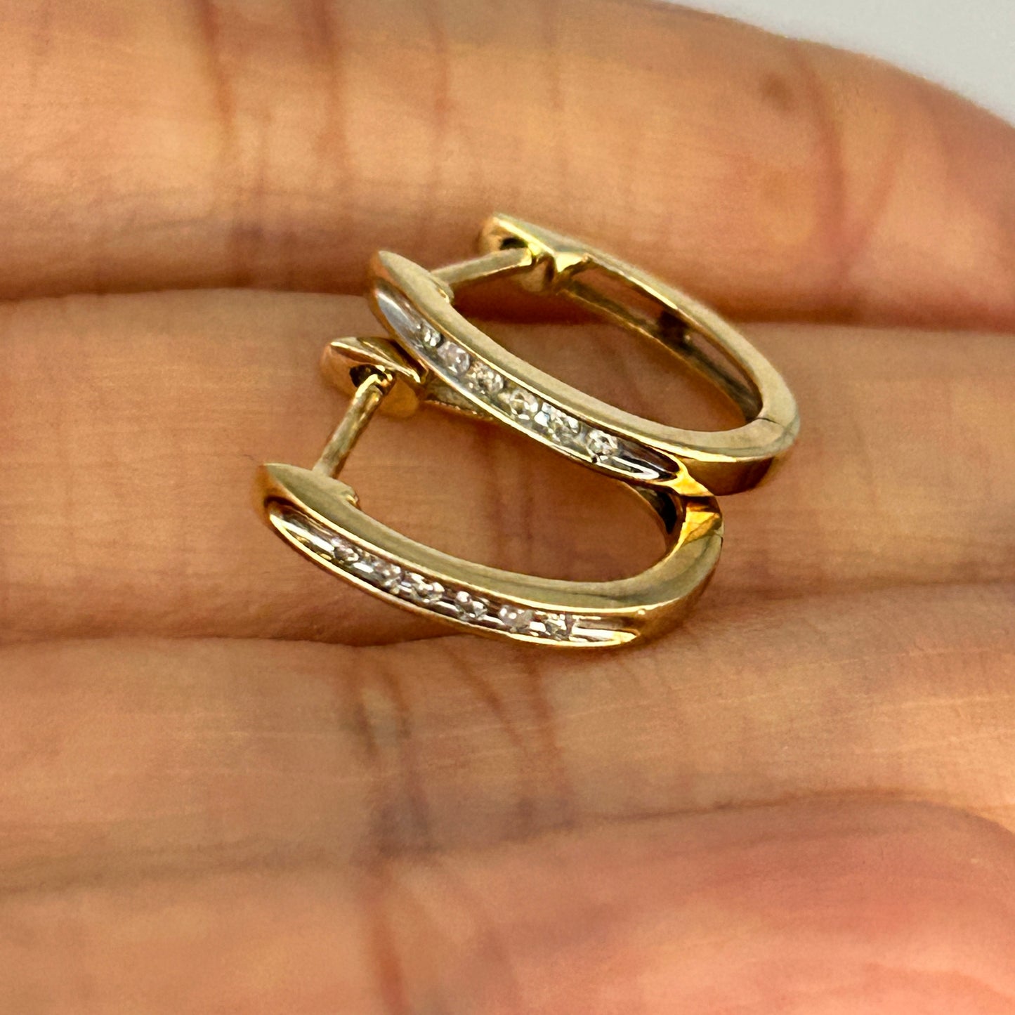 GOLD DEAL | 9ct (9K) Gold Refurbished Classic Huggie Earrings with Diamonds