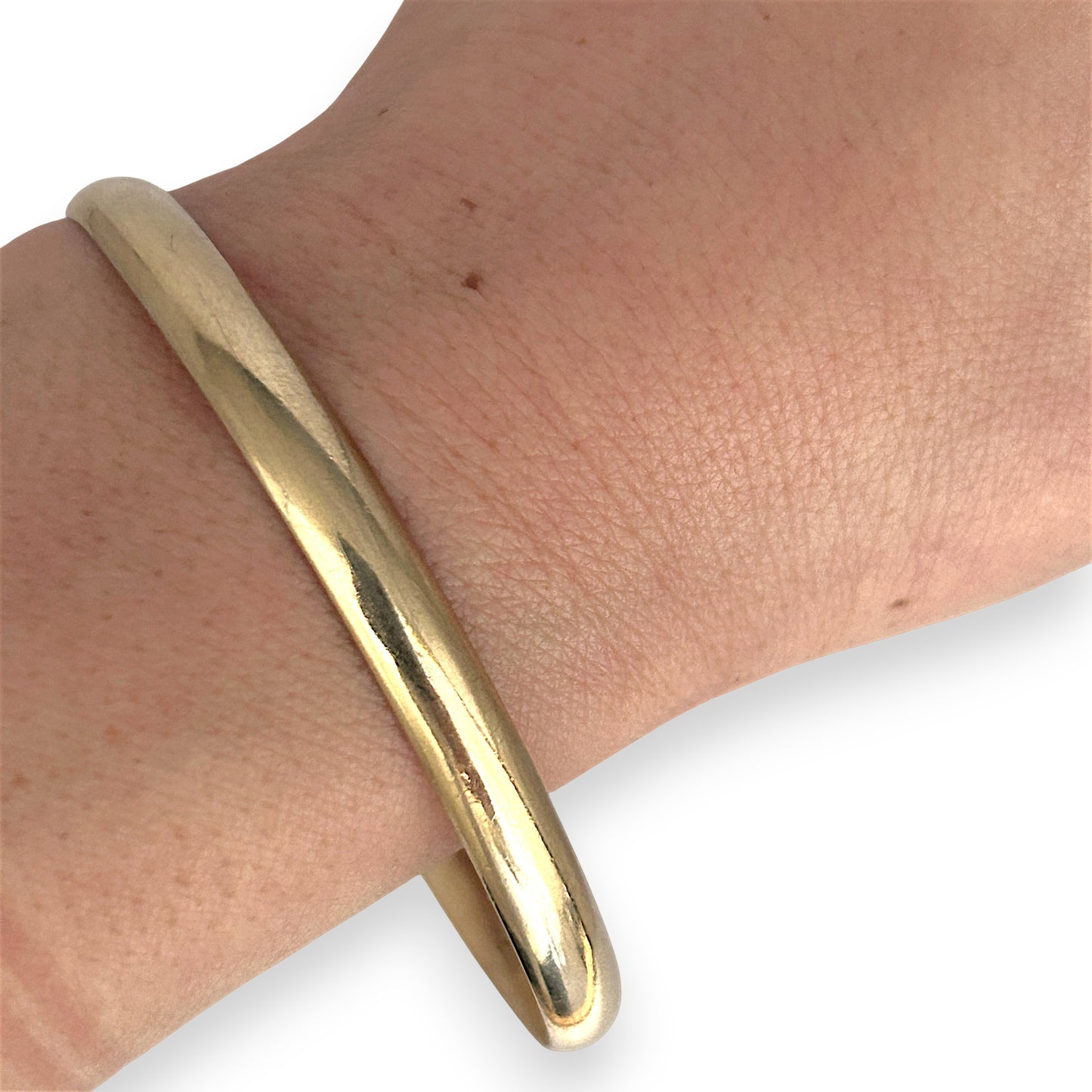 GOLD DEAL | 9ct (9K) NZ Gold Radiance Classic Bangle 65.8mm