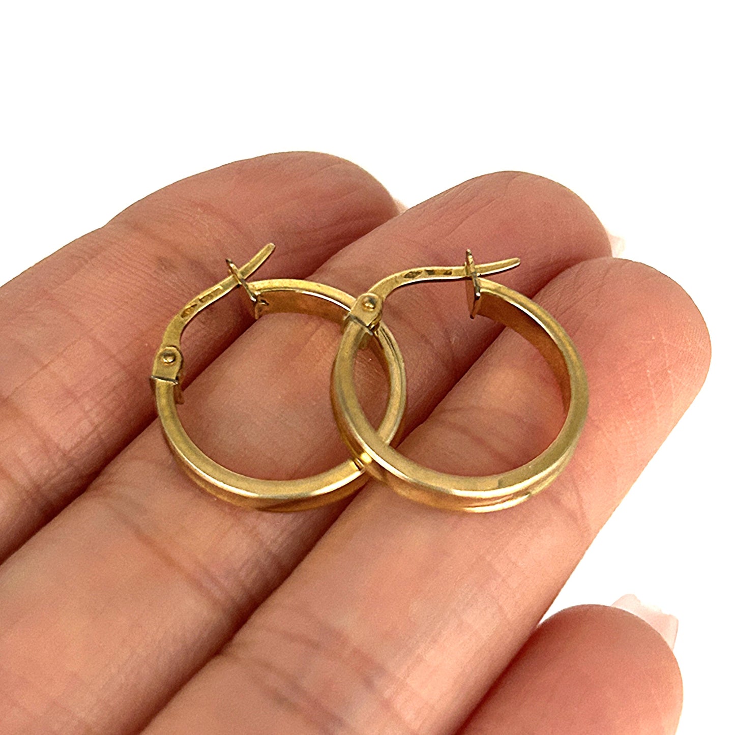 GOLD DEAL | 9ct (9K) Gold Refinded Edge Curve Hoop Earrings 17.2mm