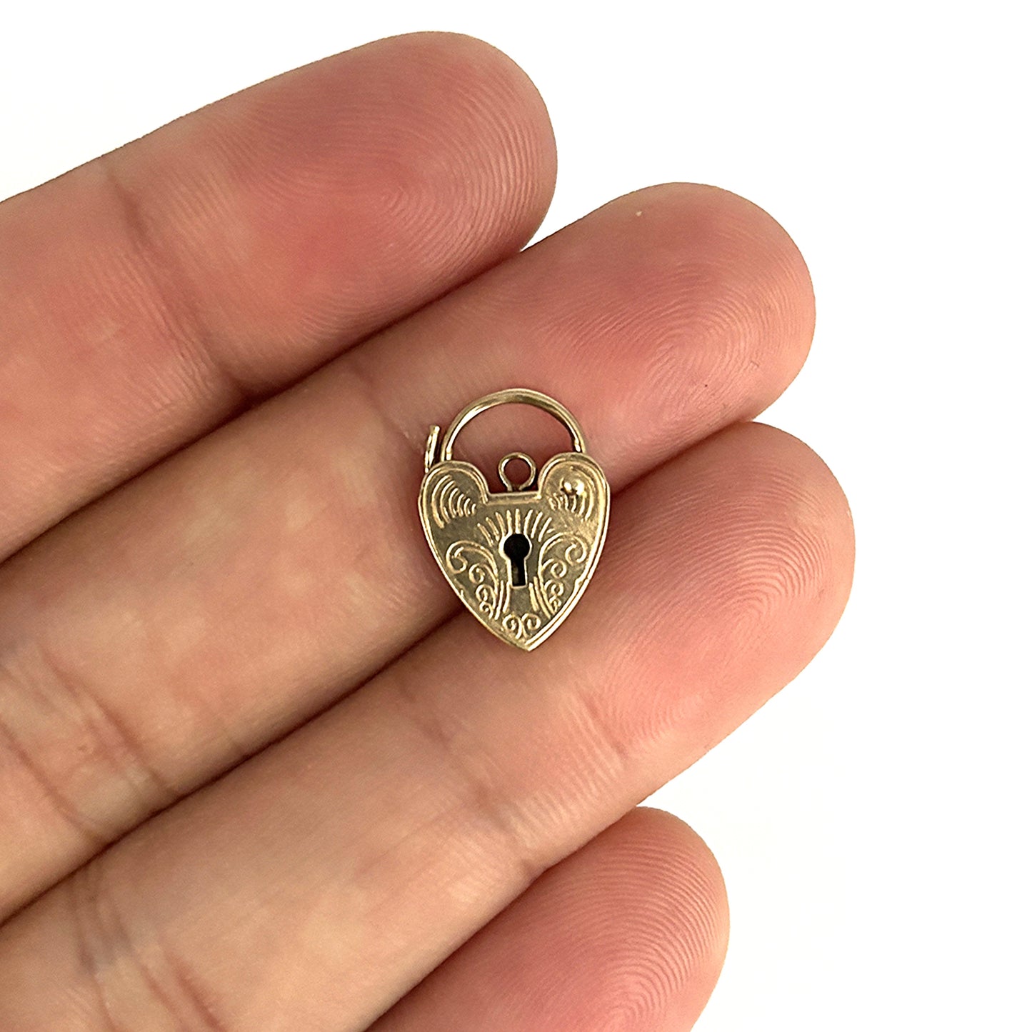 GOLD DEAL | 9ct (9K) Gold Engraved Padlock Pendant