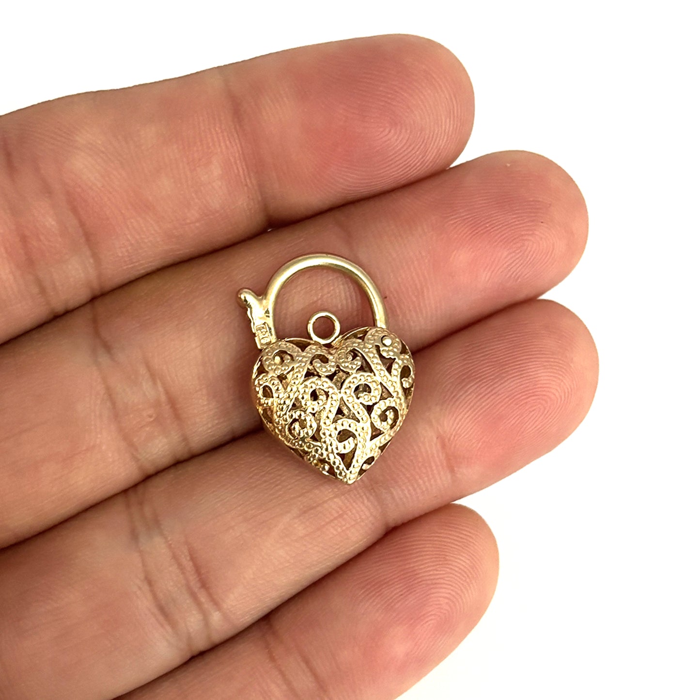 GOLD DEAL | 9ct (9K) Gold Filigree Heart Gold Padlock with Ornate Detailing
