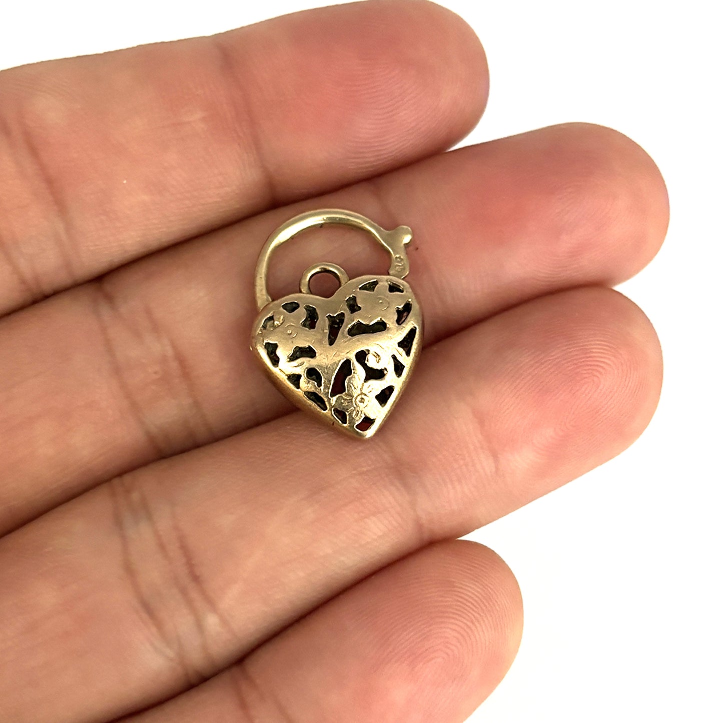 GOLD DEAL | 9ct (9K) Gold Secret Garden Heart Padlock Pendant with Floral Filigree
