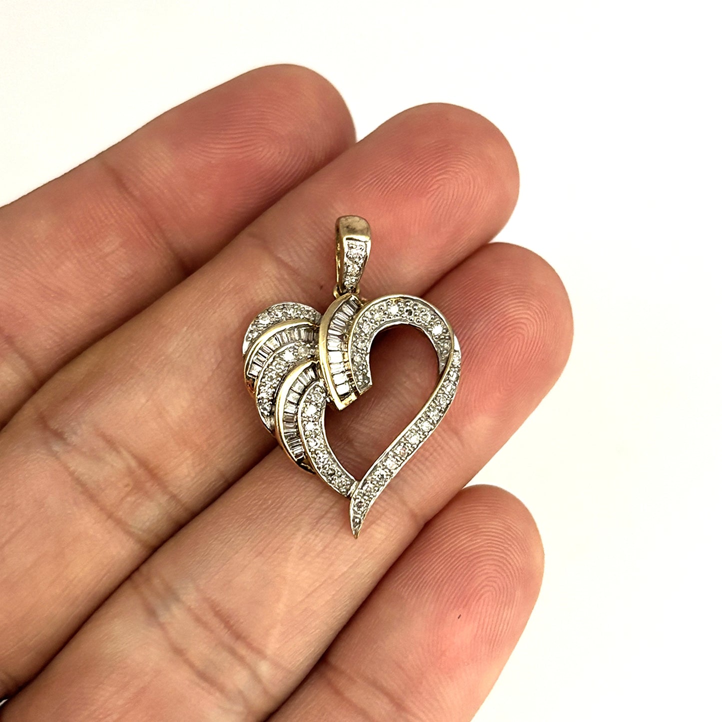 GOLD DEAL | 9ct (9K) Gold Diamond Heart Luxe Pendant