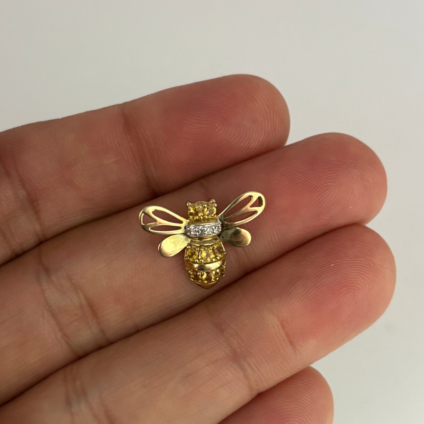 GOLD DEAL | 9ct (9K) Gold Golden Buzz Bee Pendant with Diamonds