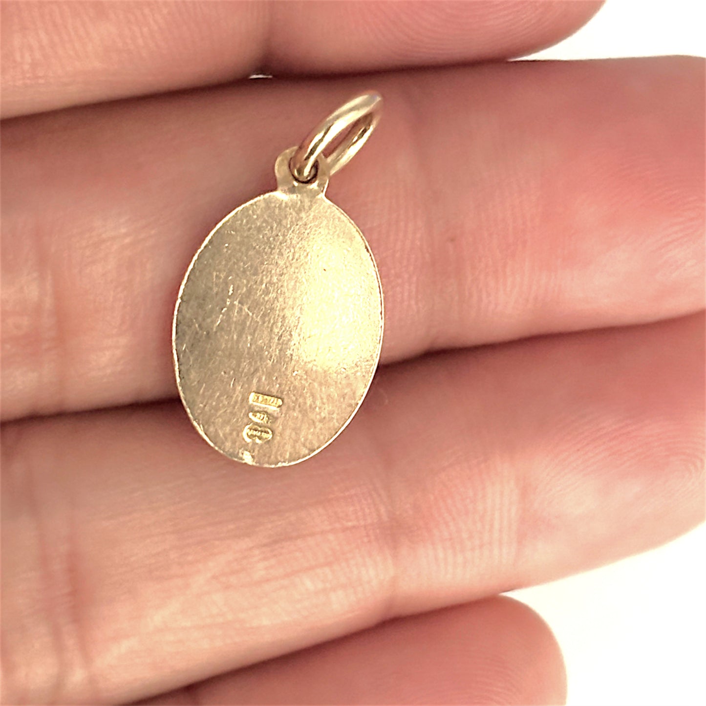 GOLD DEAL | 9ct (9K) Gold St. Christopher Oval Pendant 19.1mm