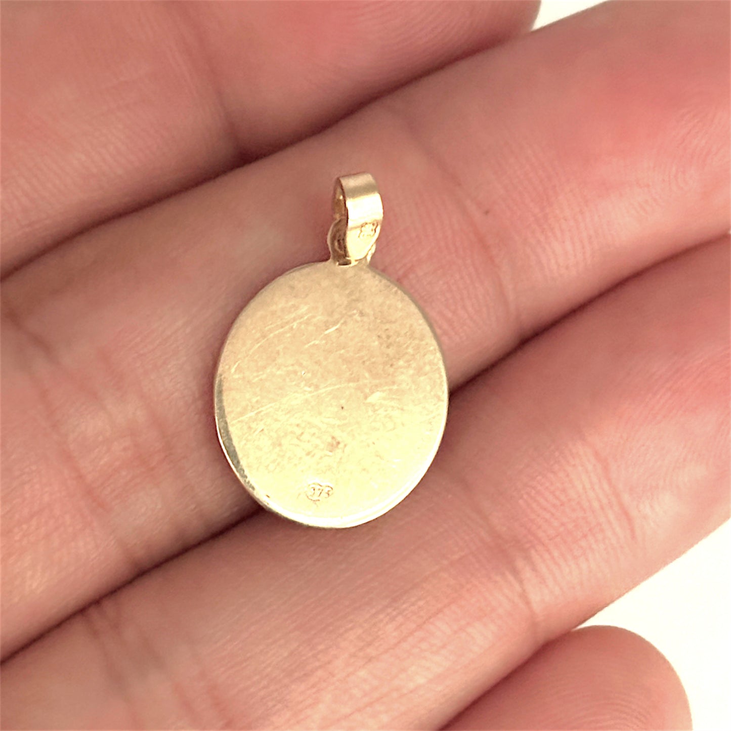 GOLD DEAL | 9ct (9K) Gold St. Christopher Oval Pendant 18.7mm