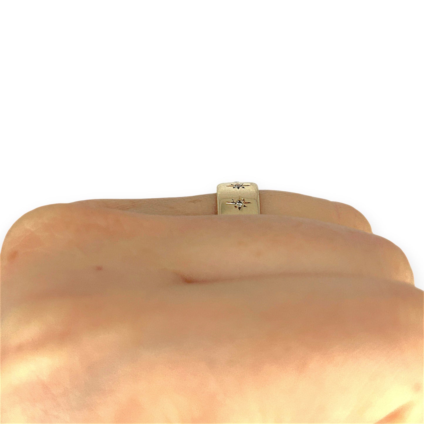 GOLD DEAL | 9ct (9K) Gold Diamond and Five Star Band Refurbished