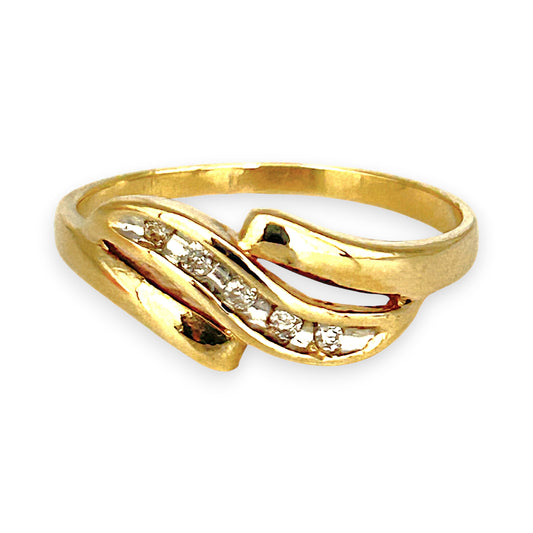 GOLD DEAL | 9ct (9K) Gold Refurbished Twilight Wave Diamond Ring Size O