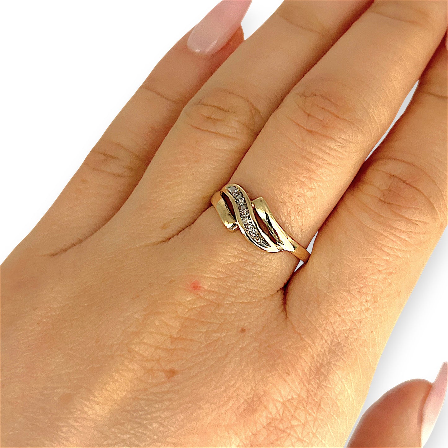 GOLD DEAL | 9ct (9K) Gold Refurbished Twilight Wave Diamond Ring Size O
