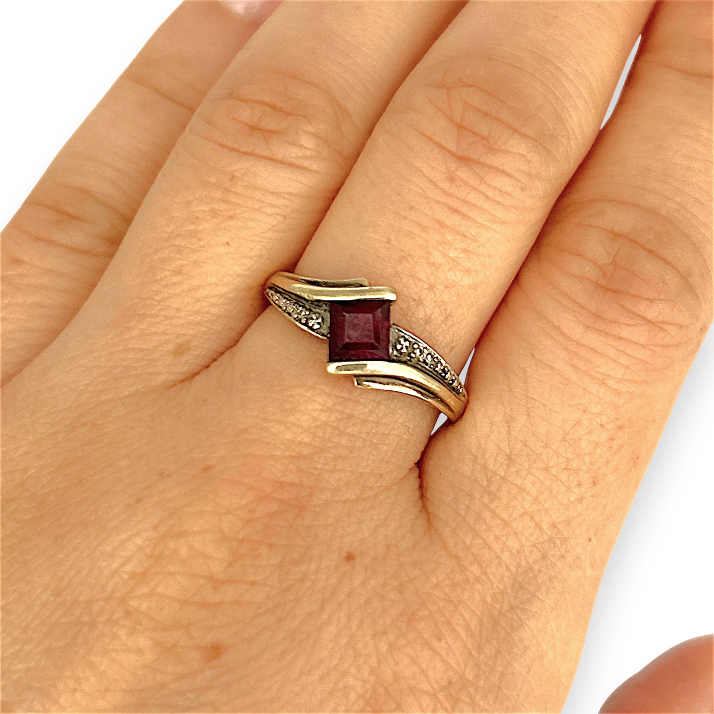 GOLD DEAL | 9ct (9K) Gold Pricess Cut Ruby & Diamond Ring