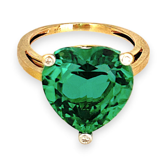GOLD DEAL | 9ct (9K) Gold Heart of Verdant Fire 7.70ct Quartz Diamond Ring Valuation $1,600