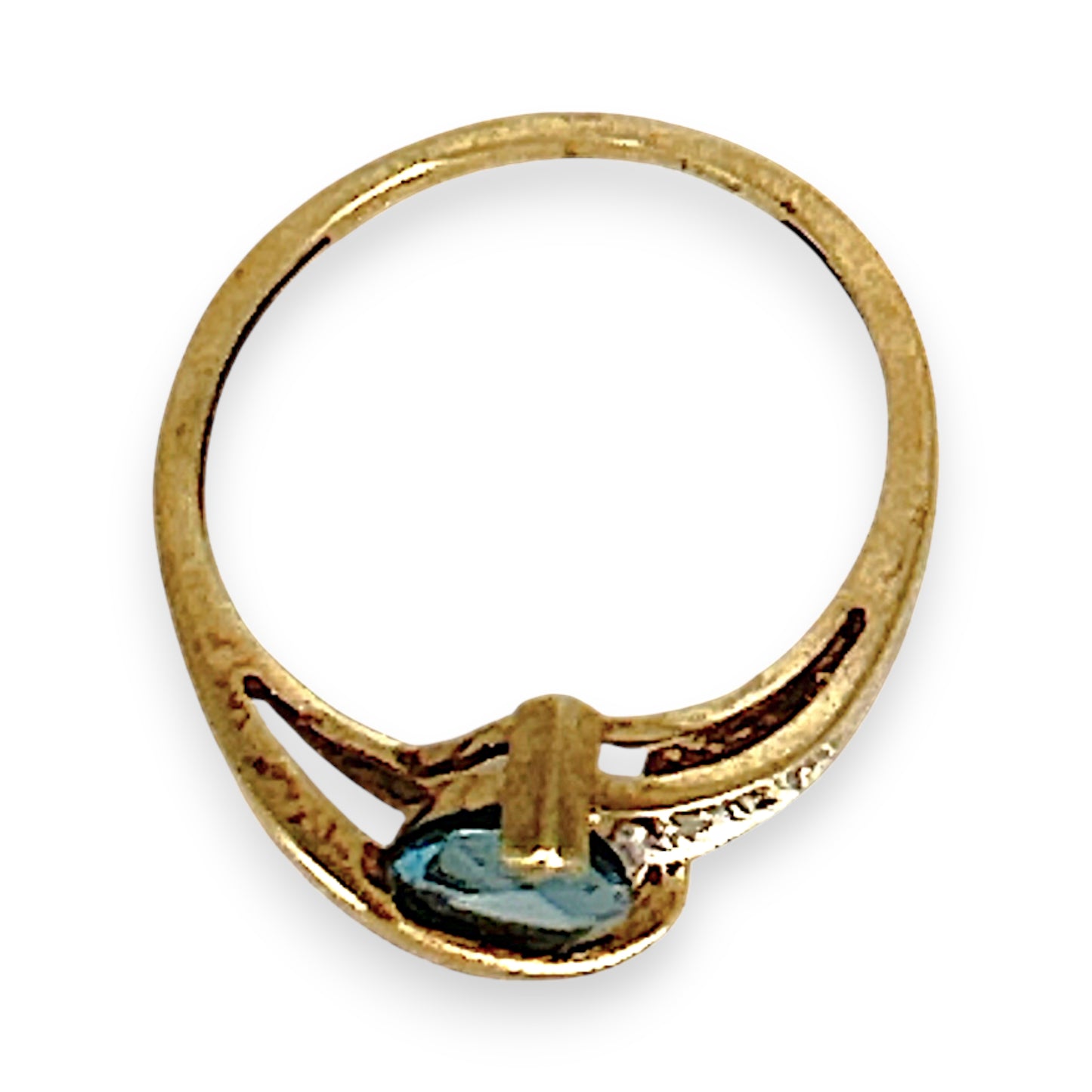 GOLD DEAL | 9ct (9K) Gold Triangular Cut Sparkle Blue Topaz & Diamond Ring