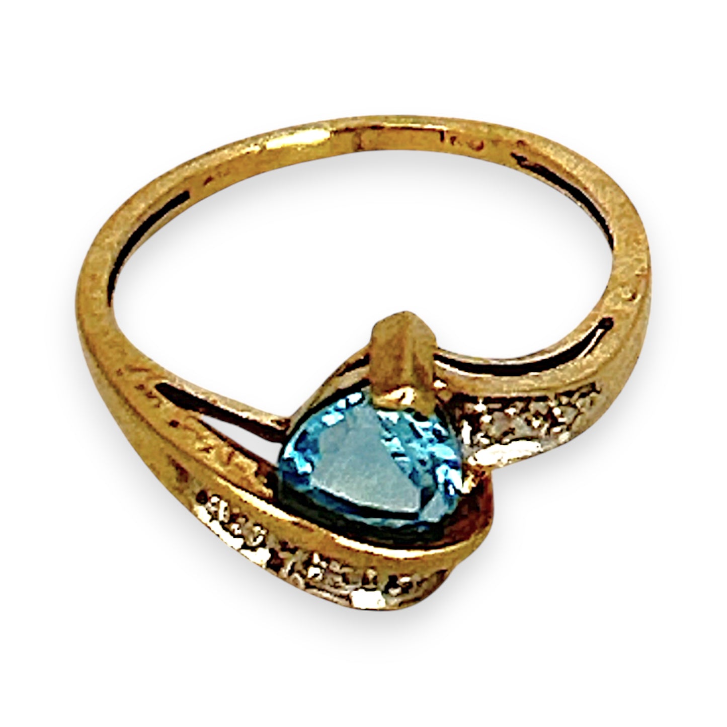 GOLD DEAL | 9ct (9K) Gold Triangular Cut Sparkle Blue Topaz & Diamond Ring