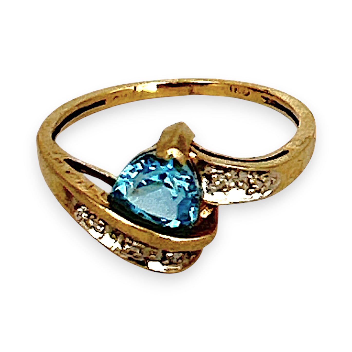 GOLD DEAL | 9ct (9K) Gold Triangular Cut Sparkle Blue Topaz & Diamond Ring