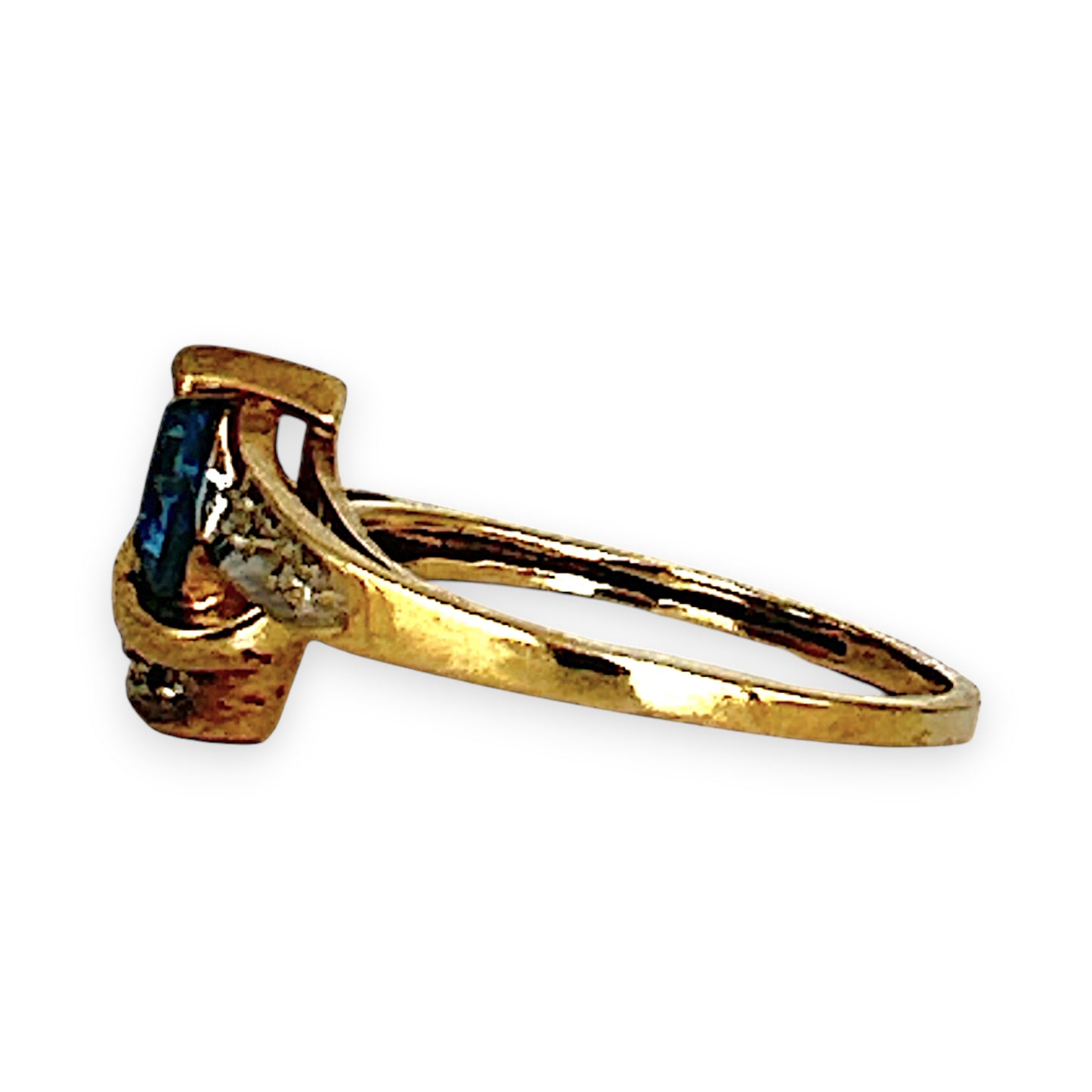 GOLD DEAL | 9ct (9K) Gold Triangular Cut Sparkle Blue Topaz & Diamond Ring