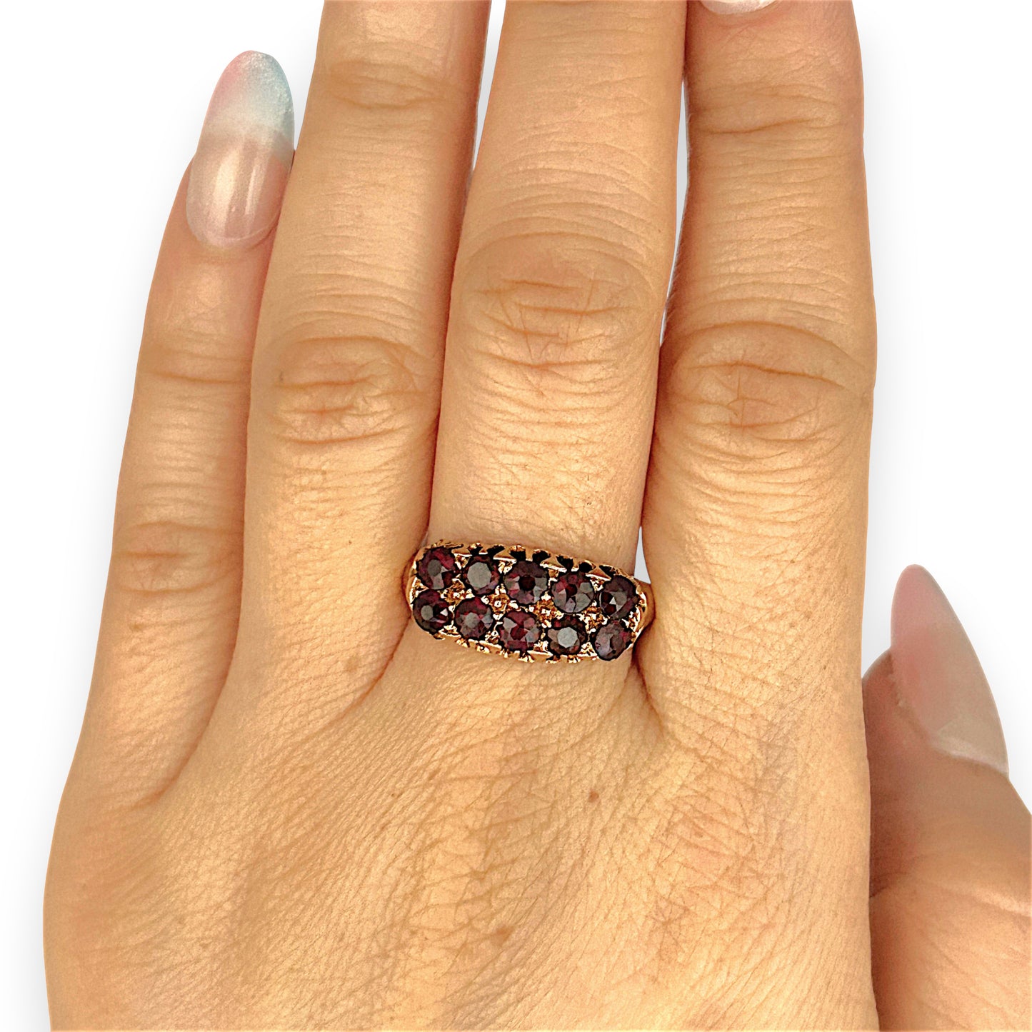GOLD DEAL | 18ct Gold Vintage-Inspired Classic & Regal Garnet Ring