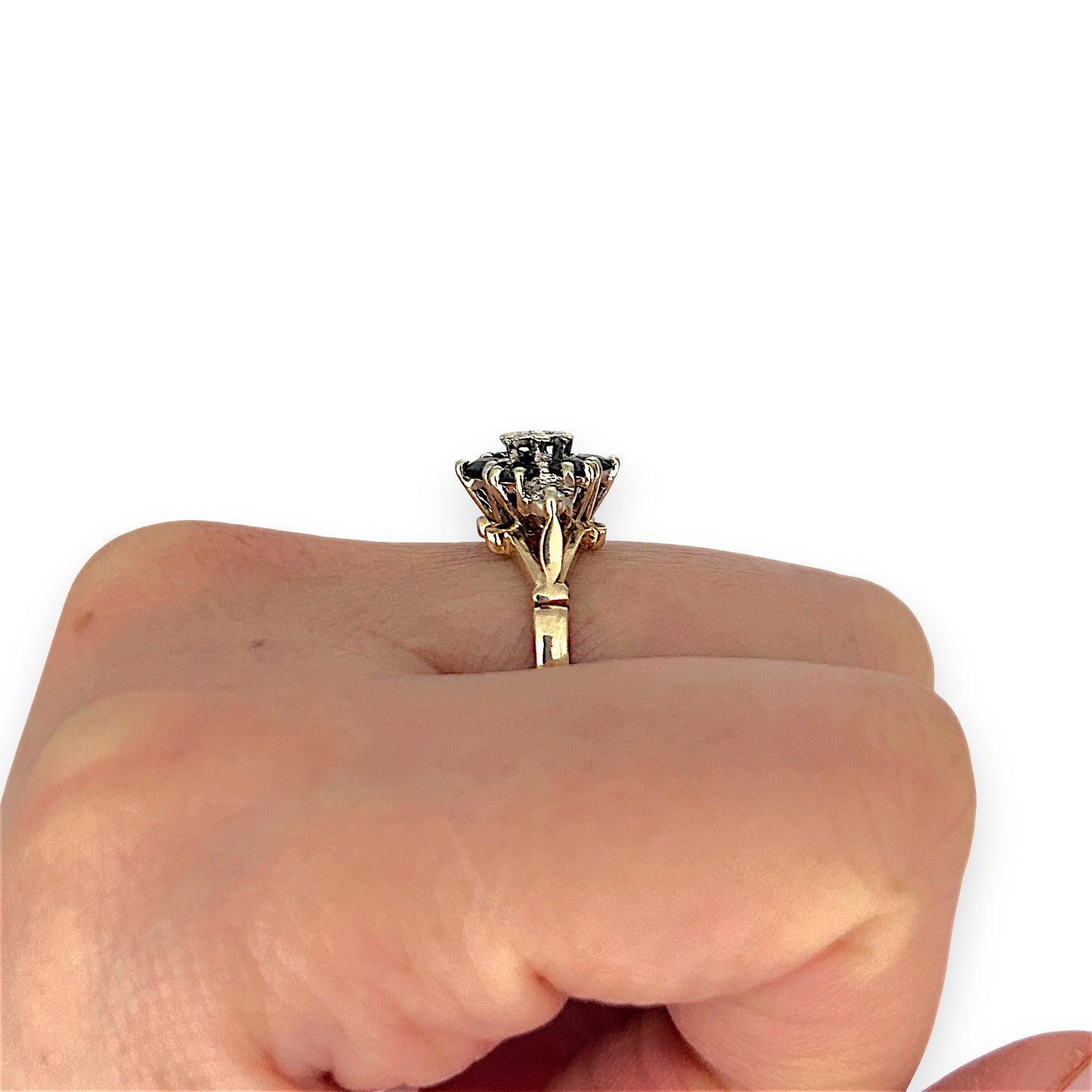 GOLD DEAL | 9ct (9K) Gold Sapphire & Diamond Floral Cluster Ring Valuation $1,600