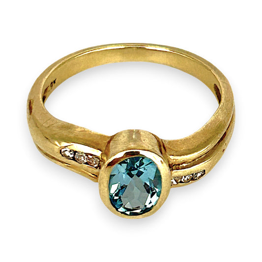 GOLD DEAL | 9ct (9K) Gold Celeste Glow – Swiss Blue Topaz & Diamond Ring Size N 1/2