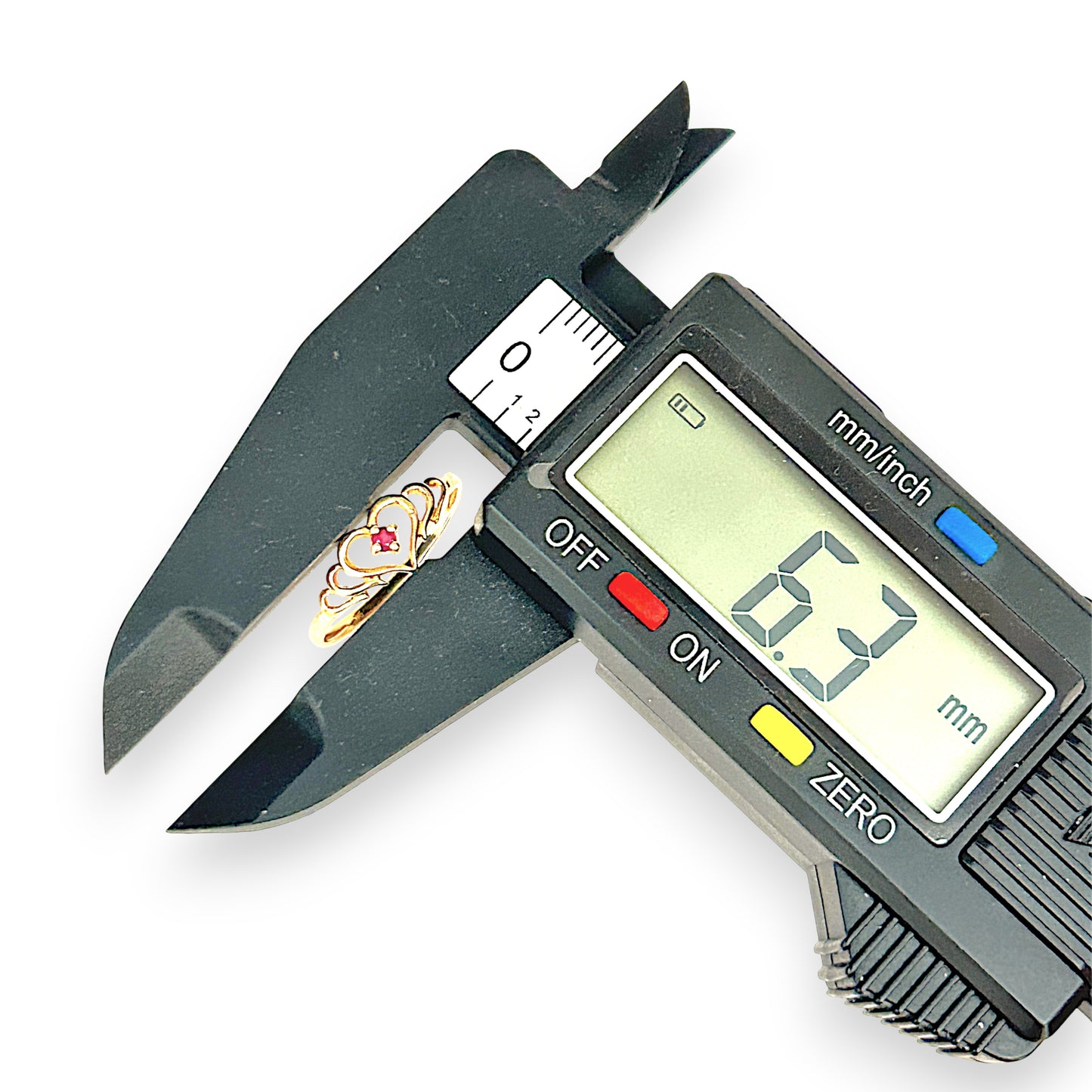 GOLD DEAL | 9ct Gold Heart Trio Ring With Reddish-Pink Ruby