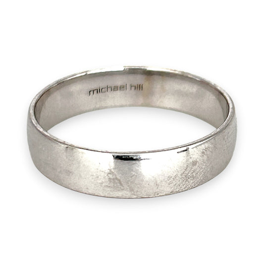GOLD DEAL | 10ct (10K) White Gold Michael Hill Lustre Band Ring Size T