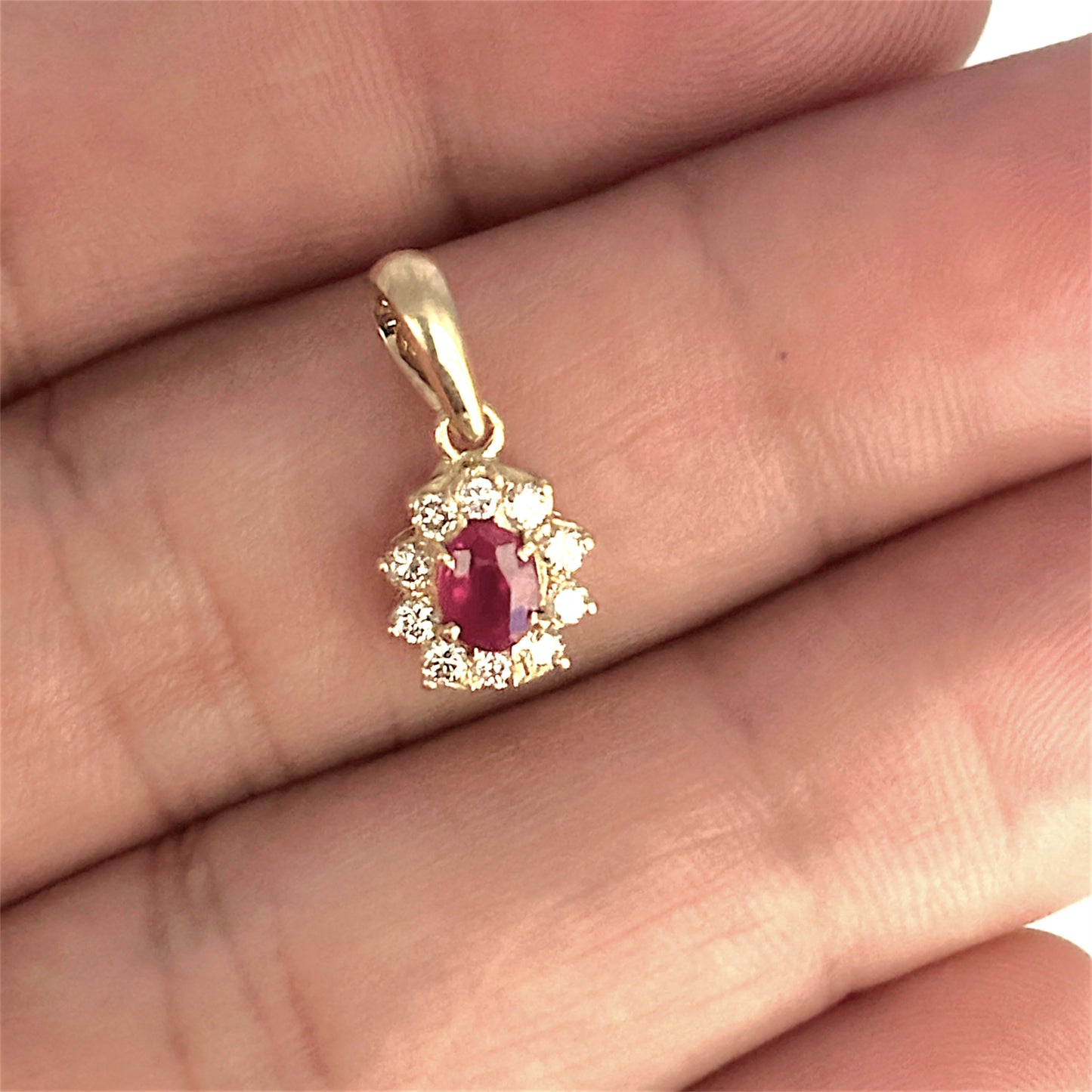 GOLD DEAL | 18ct (18K) Gold Natural Ruby & Diamond Halo Pendant