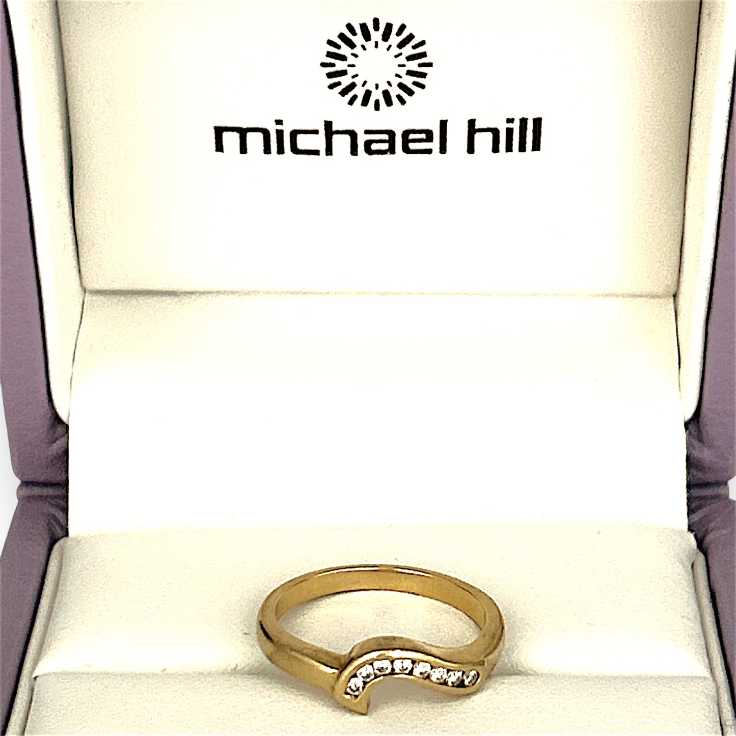 GOLD DEAL | 18ct Gold Michael Hill Diamond Curved Band Ring Size O