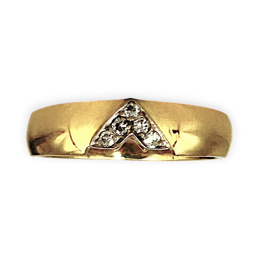 XMAS DEAL | 18kt Gold Dazzling Diamond & Chevron-Inspired Ring