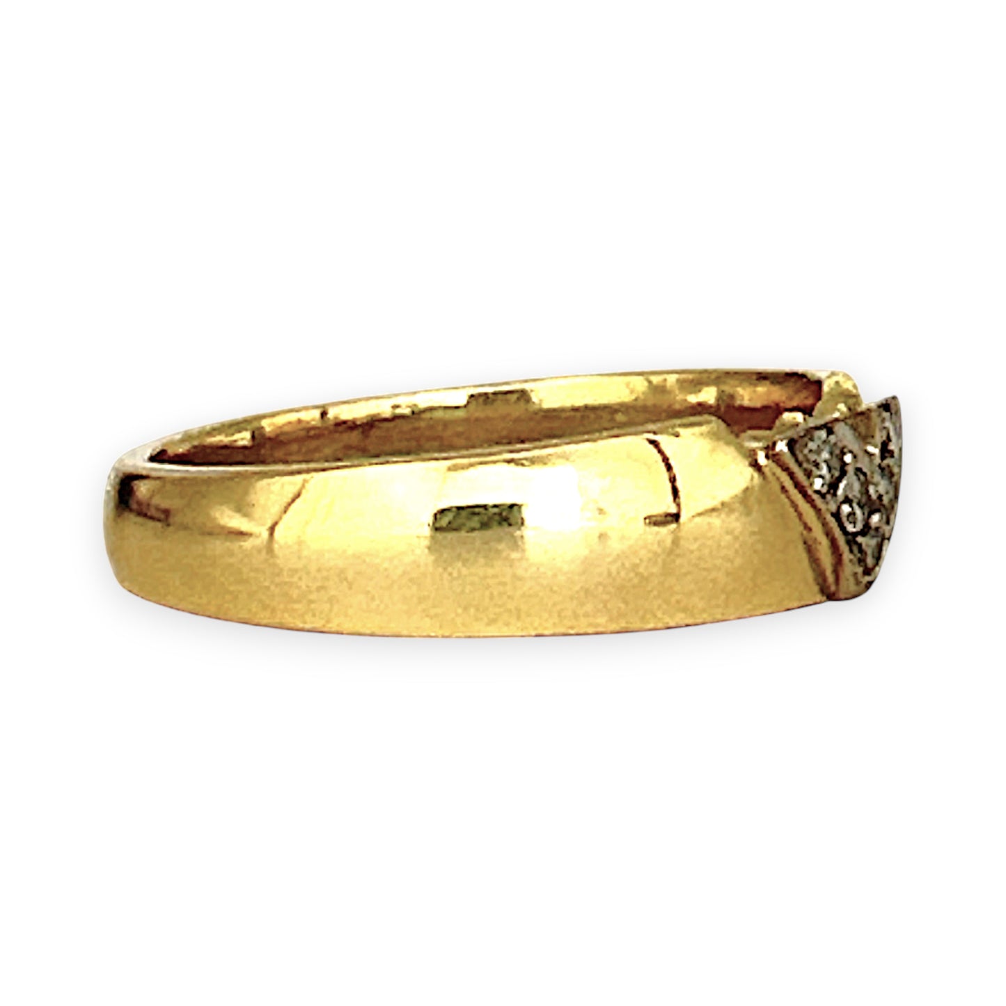 GOLD DEAL | 18ct Gold Dazzling Diamond & Chevron-Inspired Ring