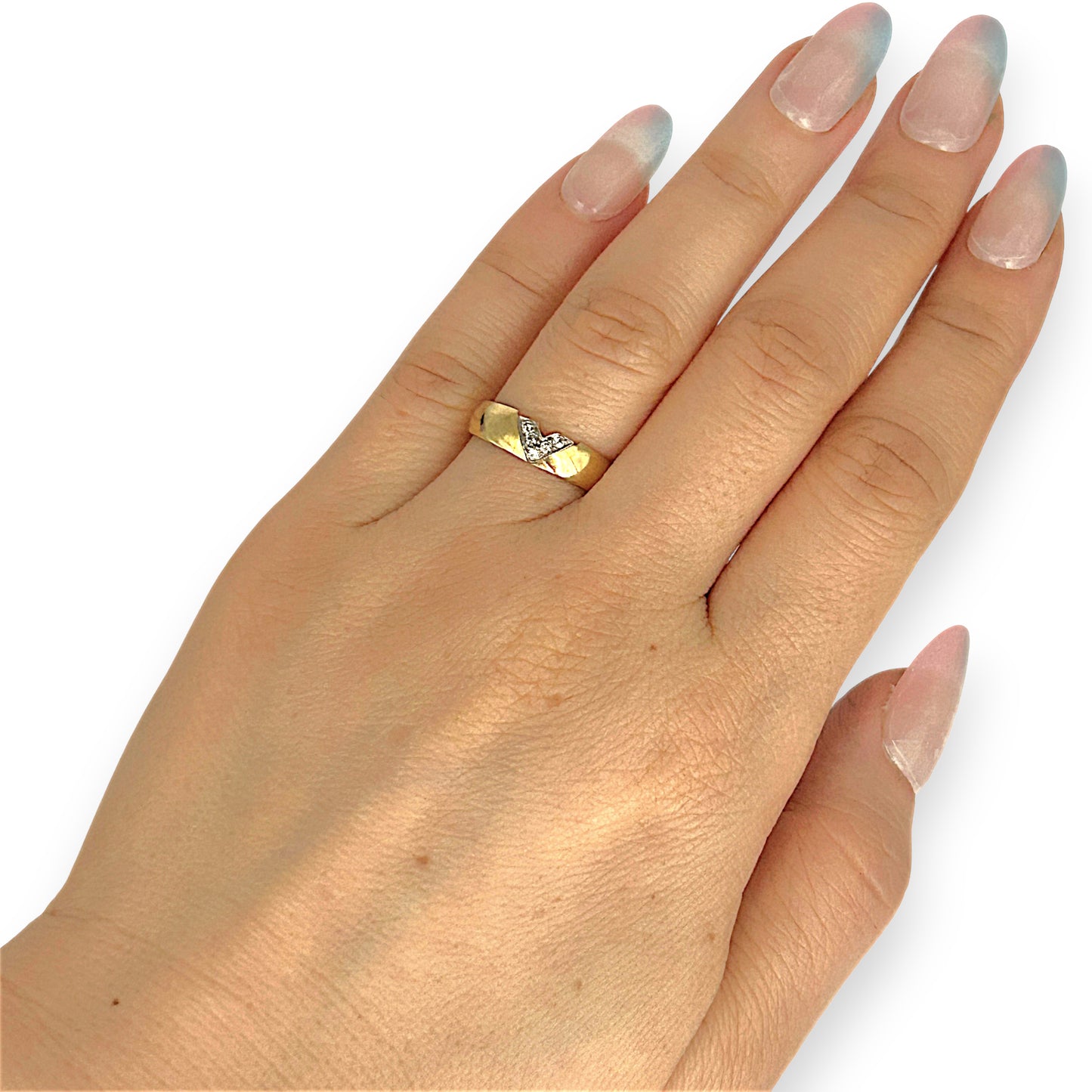 GOLD DEAL | 18ct Gold Dazzling Diamond & Chevron-Inspired Ring