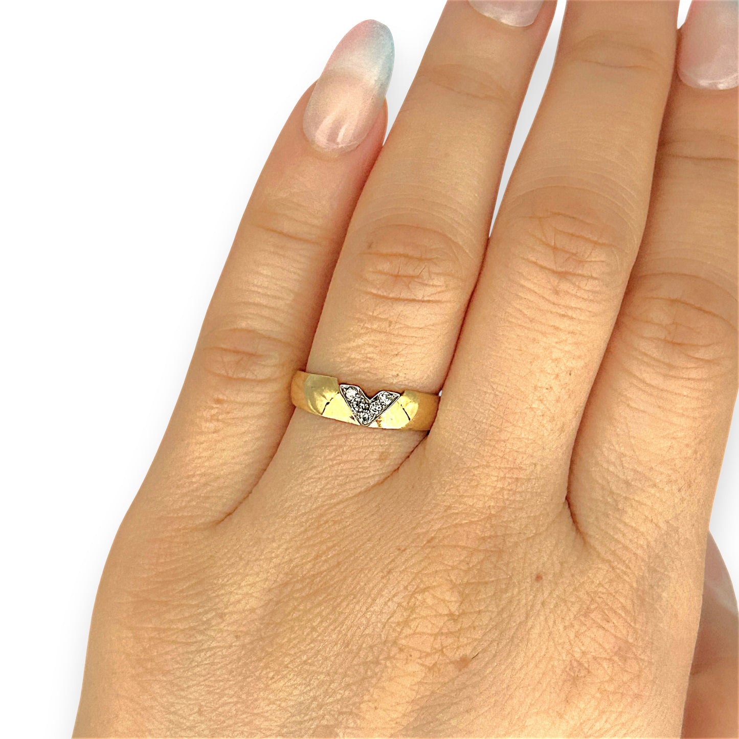GOLD DEAL | 18ct Gold Dazzling Diamond & Chevron-Inspired Ring