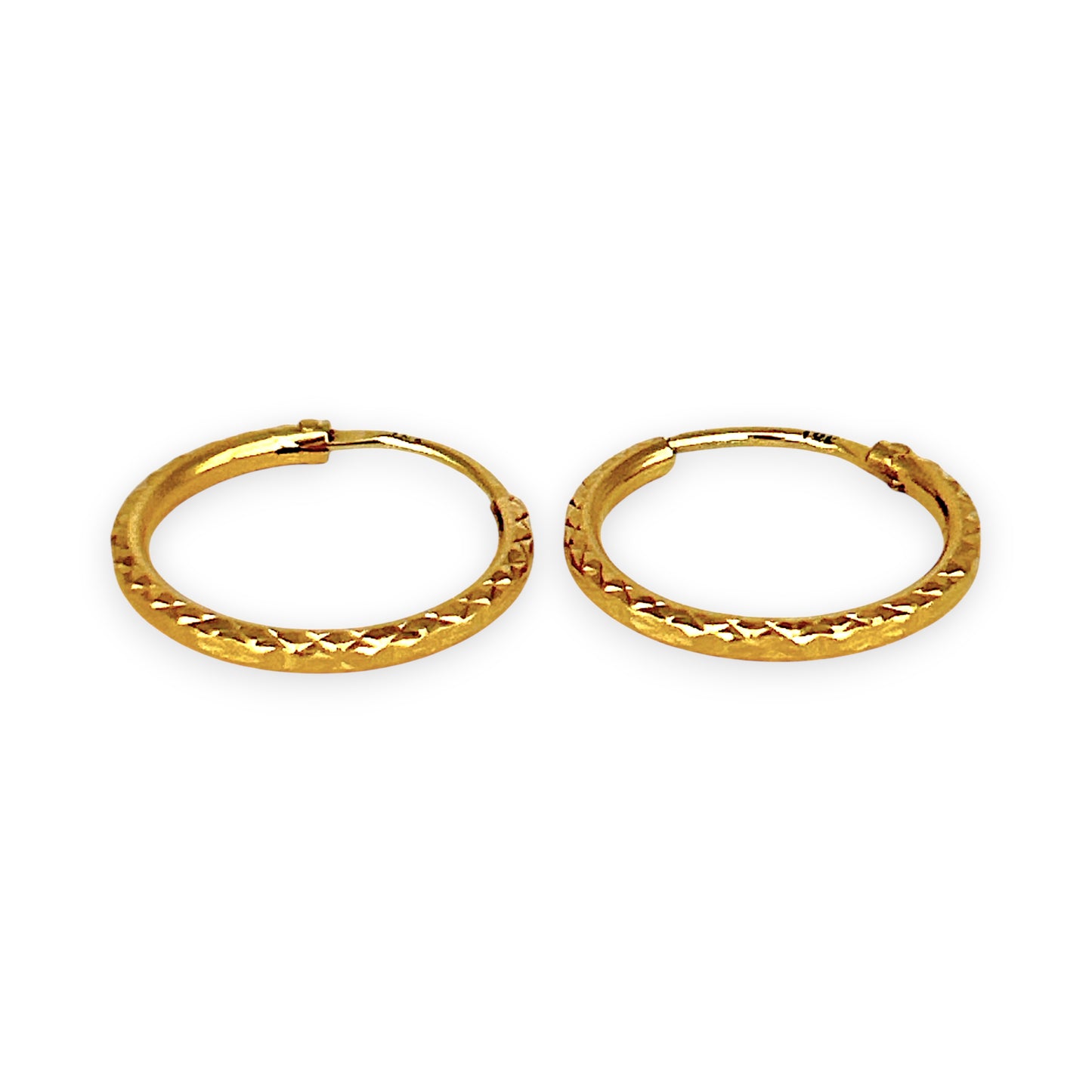 GOLD DEAL | 18ct Gold Diamond Cut Fashion Hoop Earrings 17.6mm