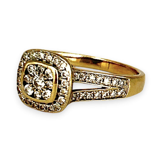 GOLD DEAL | 9ct (9K) Gold Regal Cluster 0.50ct Diamond Ring Valuation $2,275
