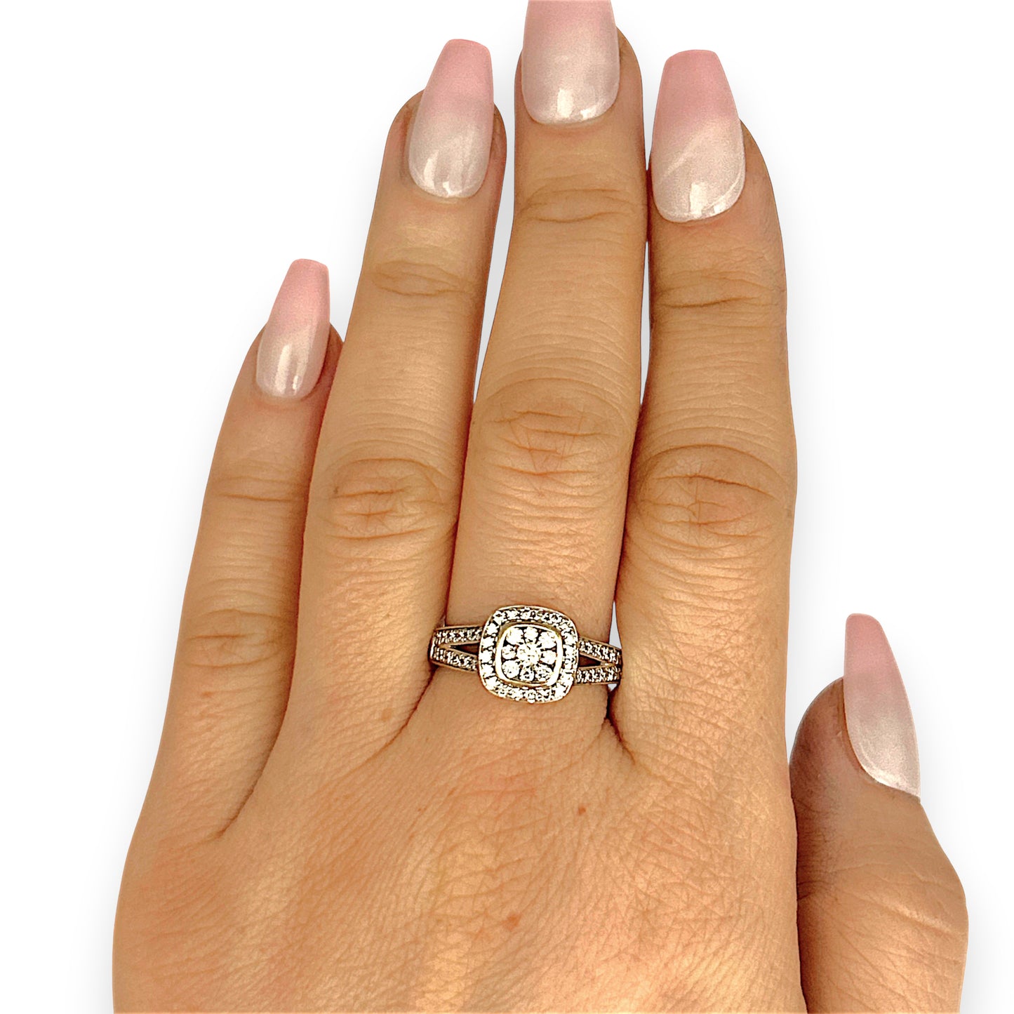 GOLD DEAL | 9ct (9K) Gold Regal Cluster 0.50ct Diamond Ring Valuation $2,275