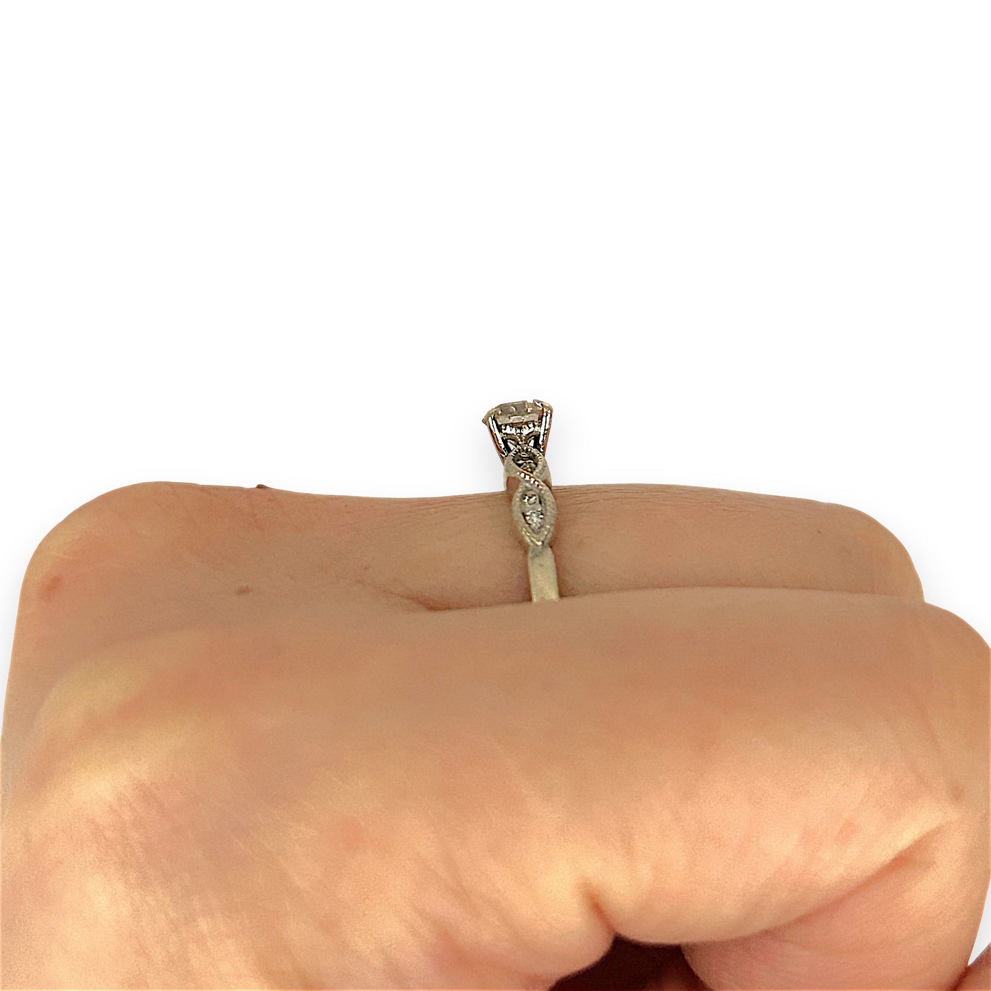 GOLD DEAL | 10ct (10k) White Gold Aurora Solitaire Ring Valuation $3,200