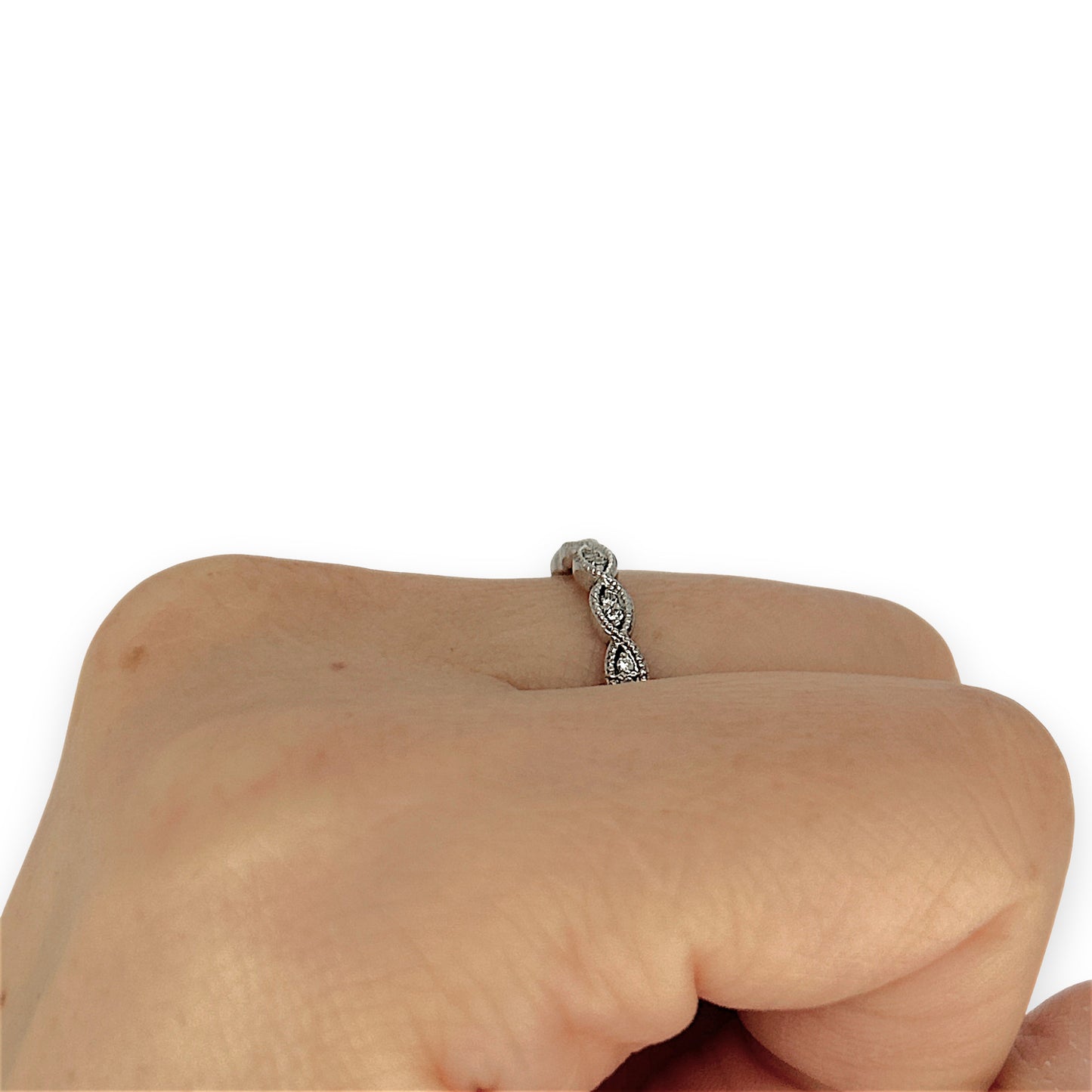 GOLD DEAL | 9ct White Gold Vintage-Inspired Diamond Marquise Band