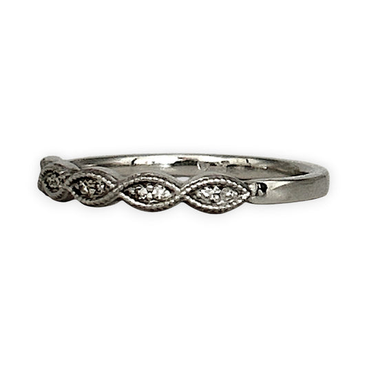 GOLD DEAL | 9ct White Gold Vintage-Inspired Diamond Marquise Band