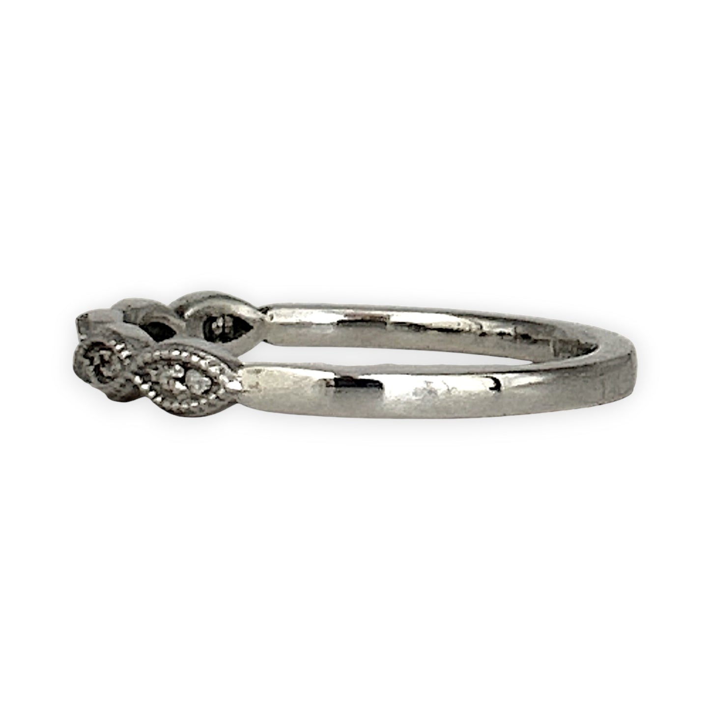 GOLD DEAL | 9ct White Gold Vintage-Inspired Diamond Marquise Band