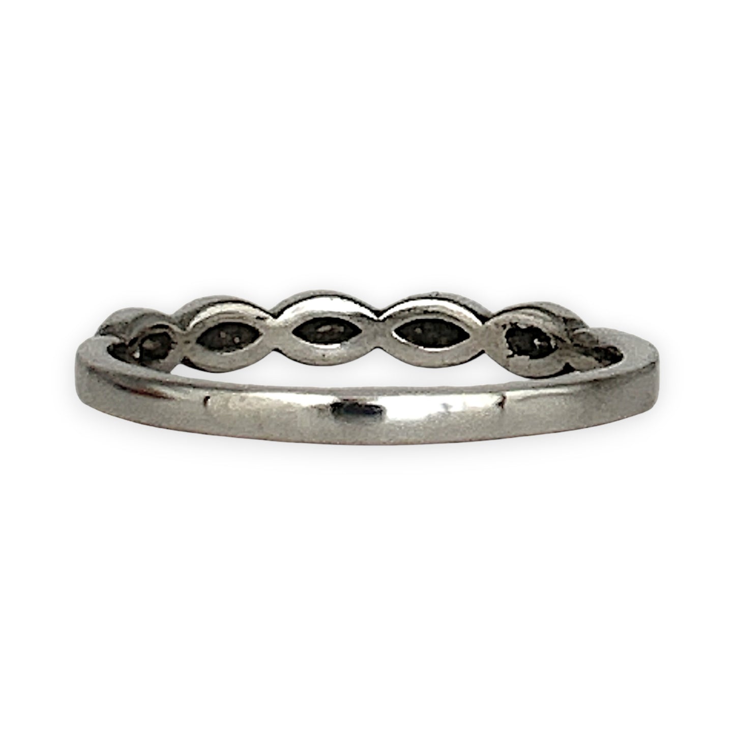 GOLD DEAL | 9ct White Gold Vintage-Inspired Diamond Marquise Band
