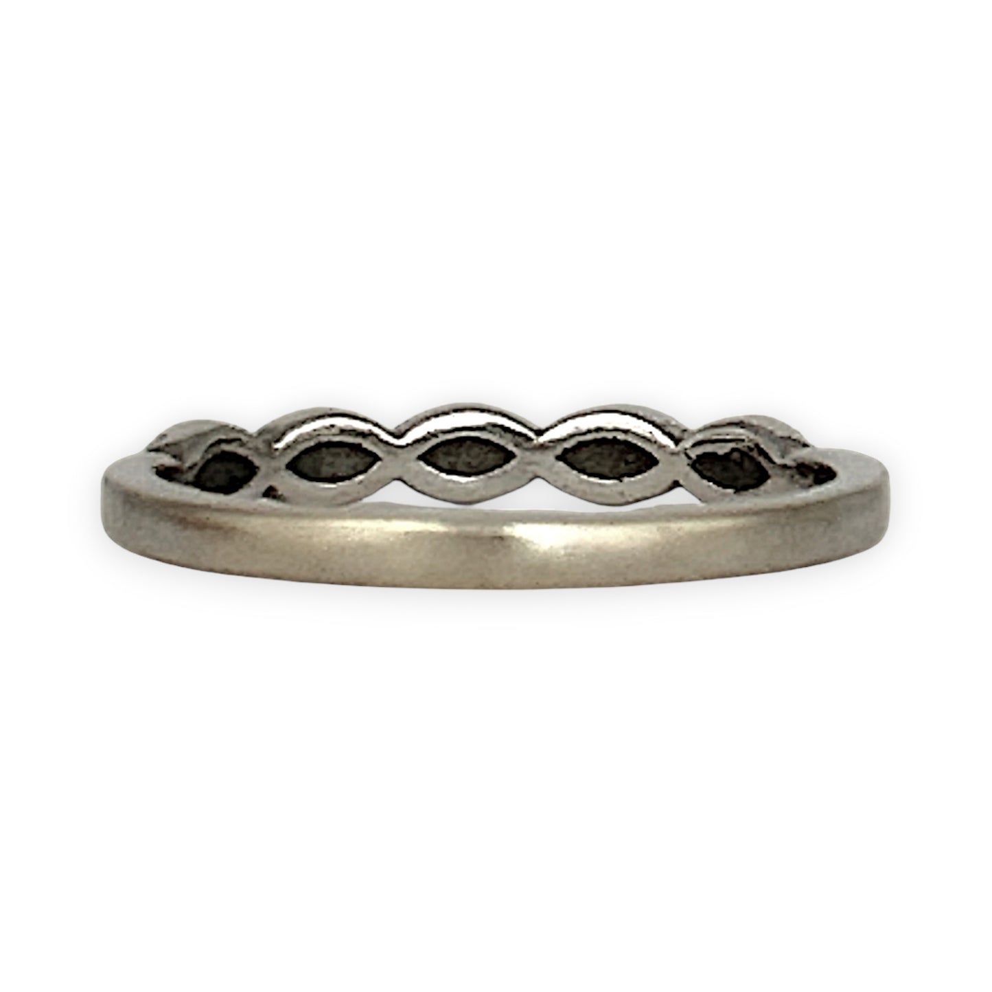 GOLD DEAL | 9ct White Gold Diamond Ring with Vintage Marquise Rhythm