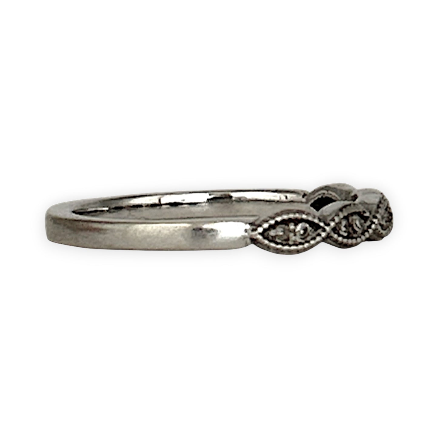 GOLD DEAL | 9ct White Gold Diamond Ring with Vintage Marquise Rhythm