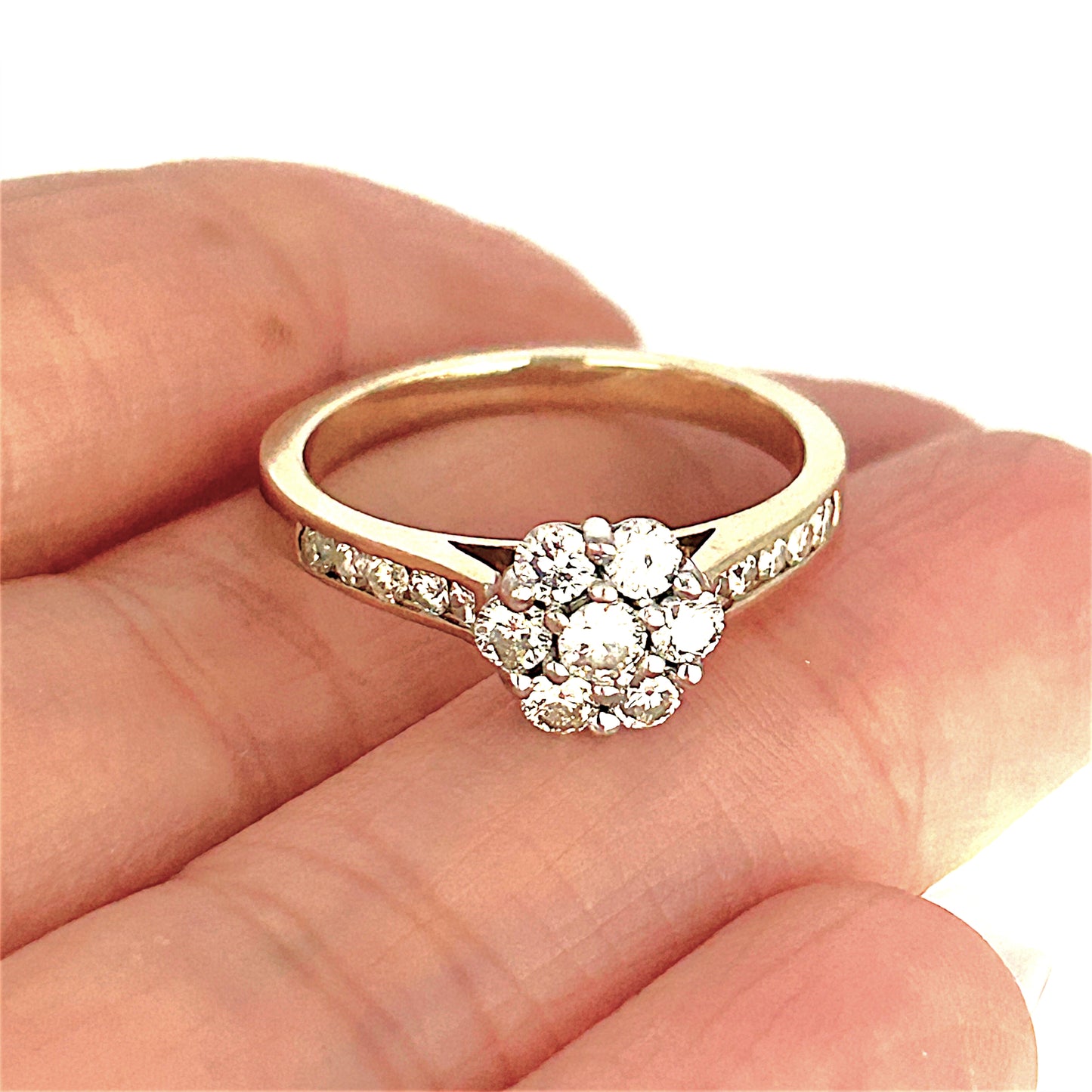 GOLD DEAL | 9ct (9K) Gold Diamond Floral Cluster Ring Valuation TDW 0.70ct $3,000