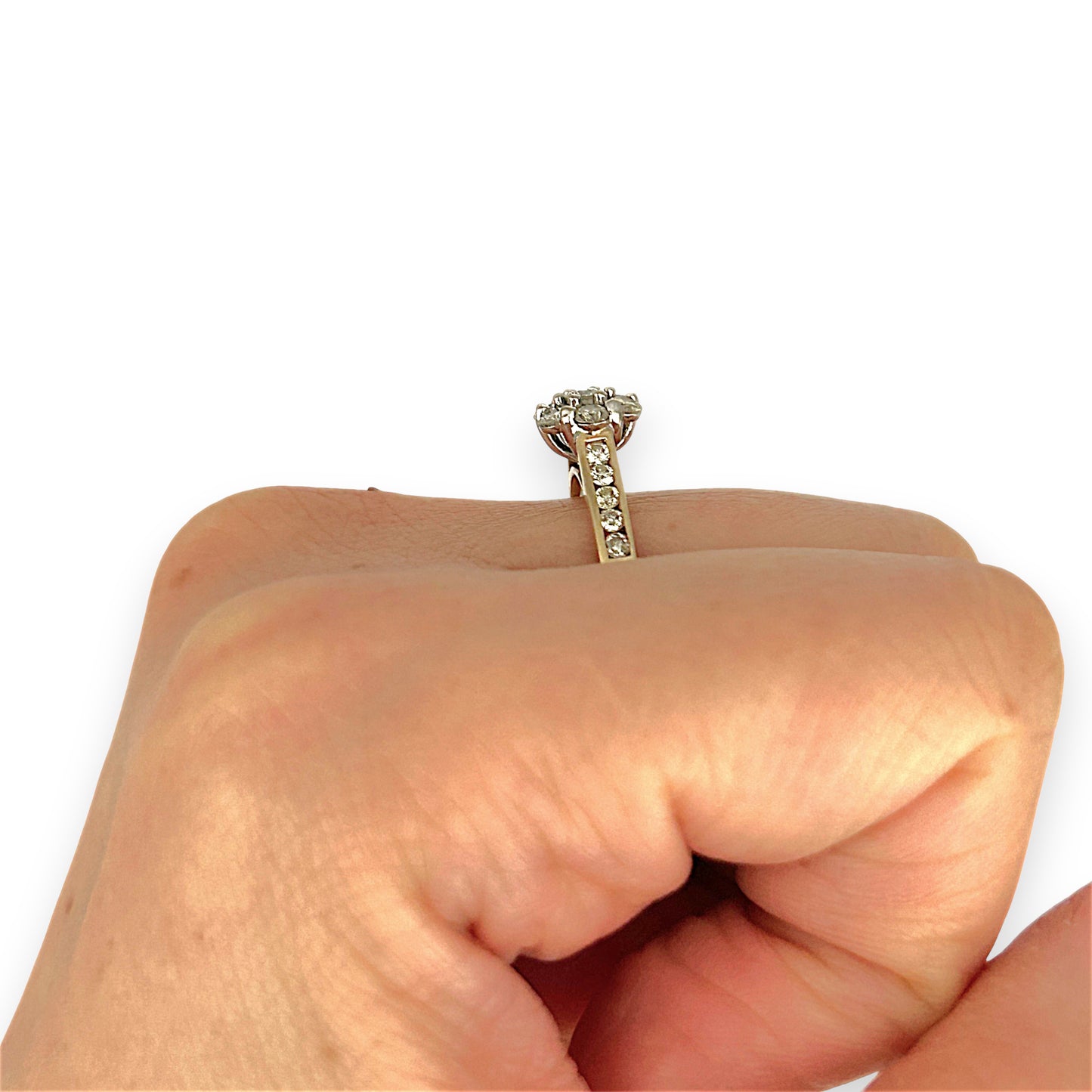 GOLD DEAL | 9ct (9K) Gold Diamond Floral Cluster Ring Valuation TDW 0.70ct $3,000