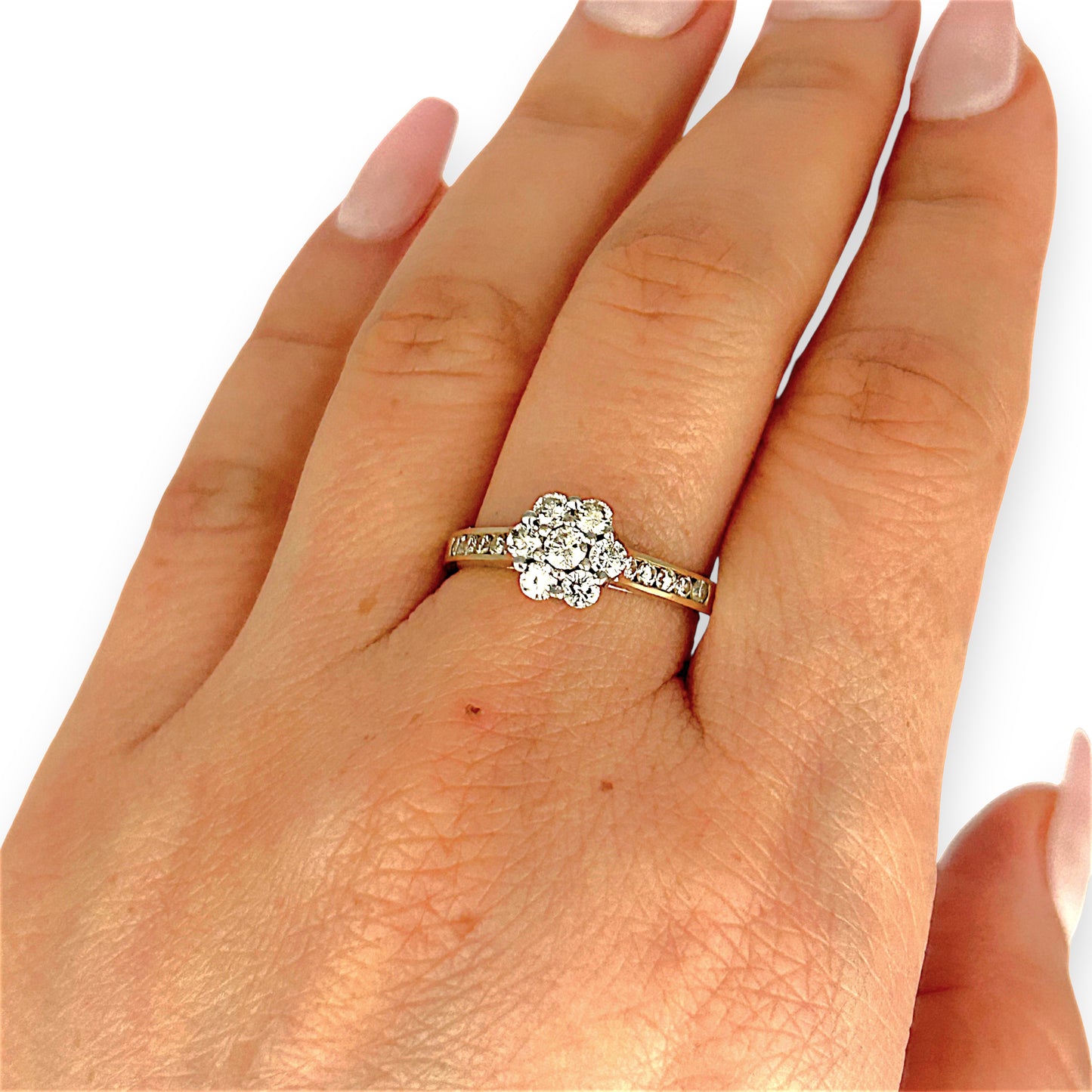 GOLD DEAL | 9ct (9K) Gold Diamond Floral Cluster Ring Valuation TDW 0.70ct $3,000